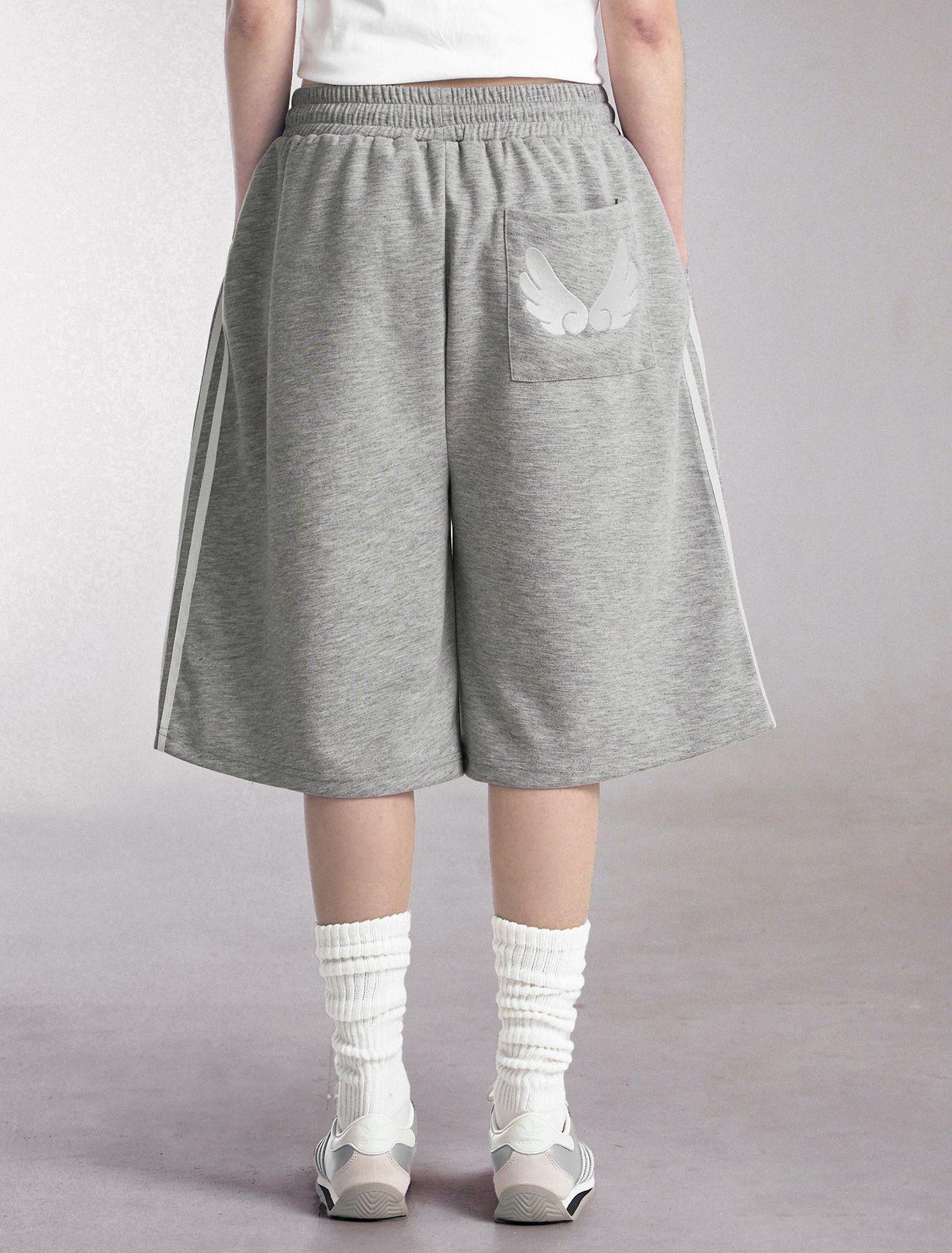 LOOXP 天使刺繡後口袋百慕達短褲 灰色 9805-1