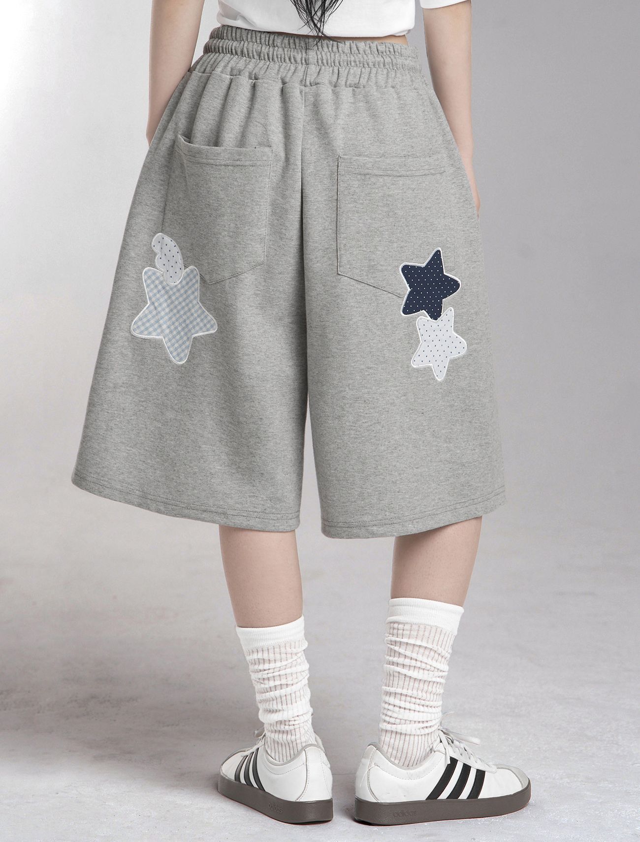 LOOXP 雙星刺繡百慕達短褲 灰色 9869-1