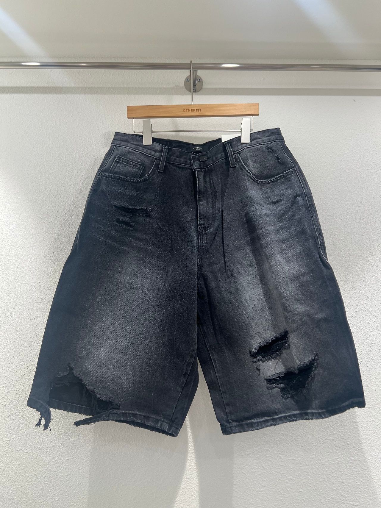 仿污破洞牛仔短褲 OTHERFIT-016J