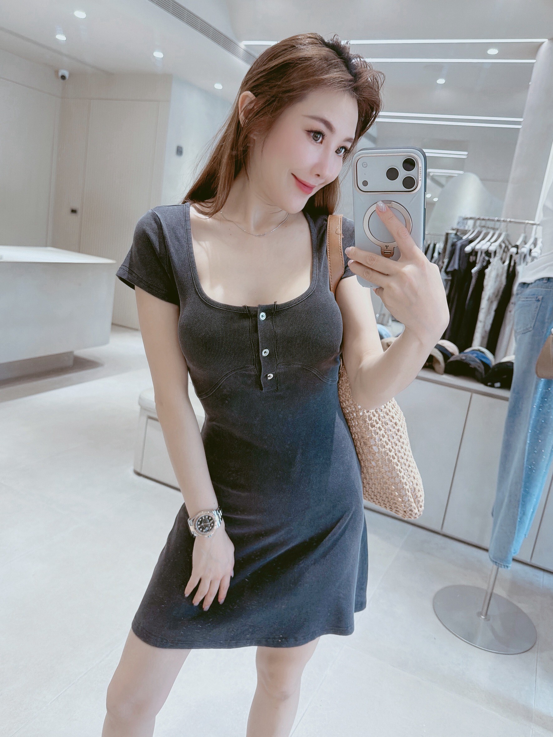 三釦修身水洗短洋