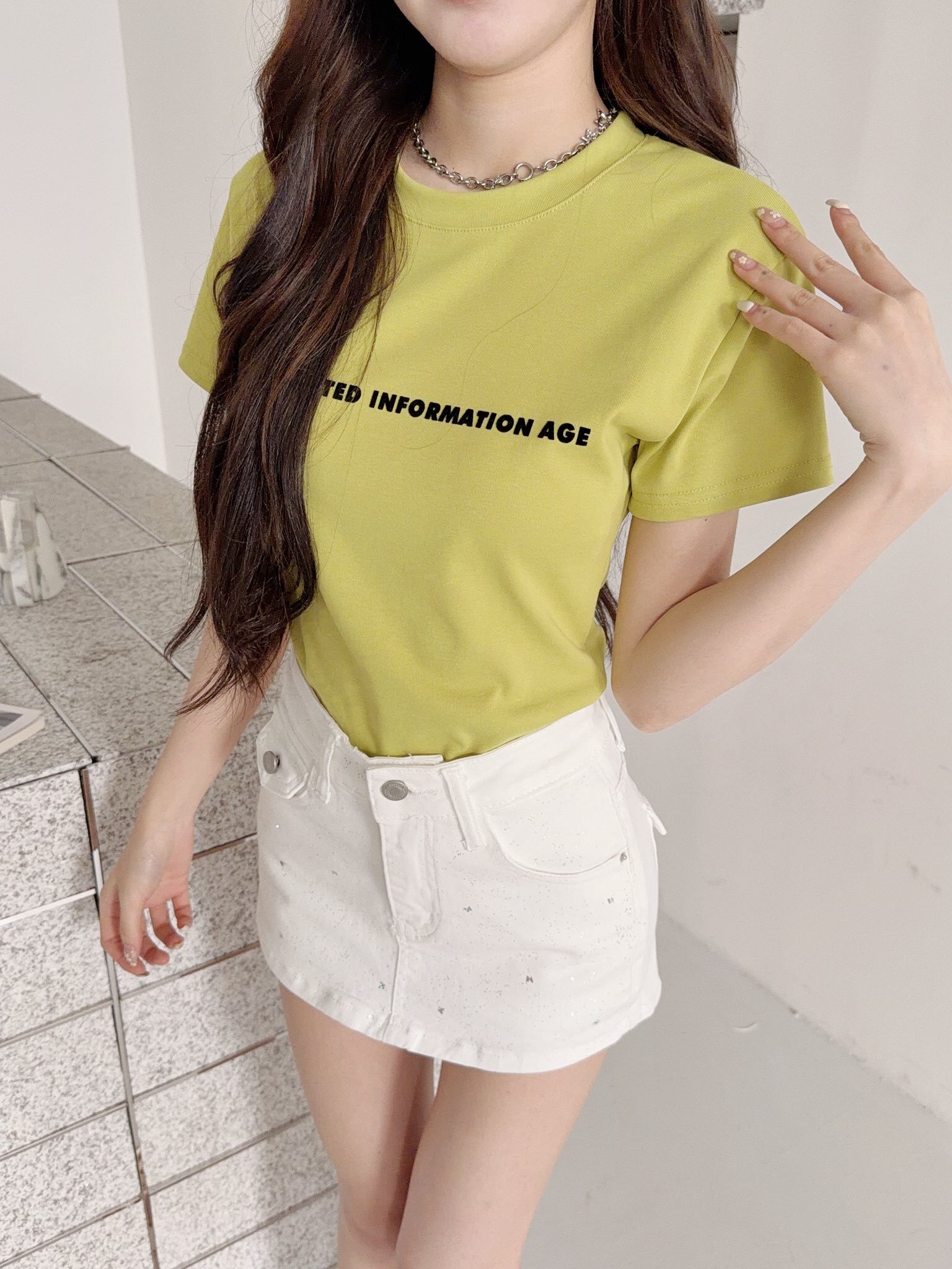 夏季辣妹亮色字母tee🖤