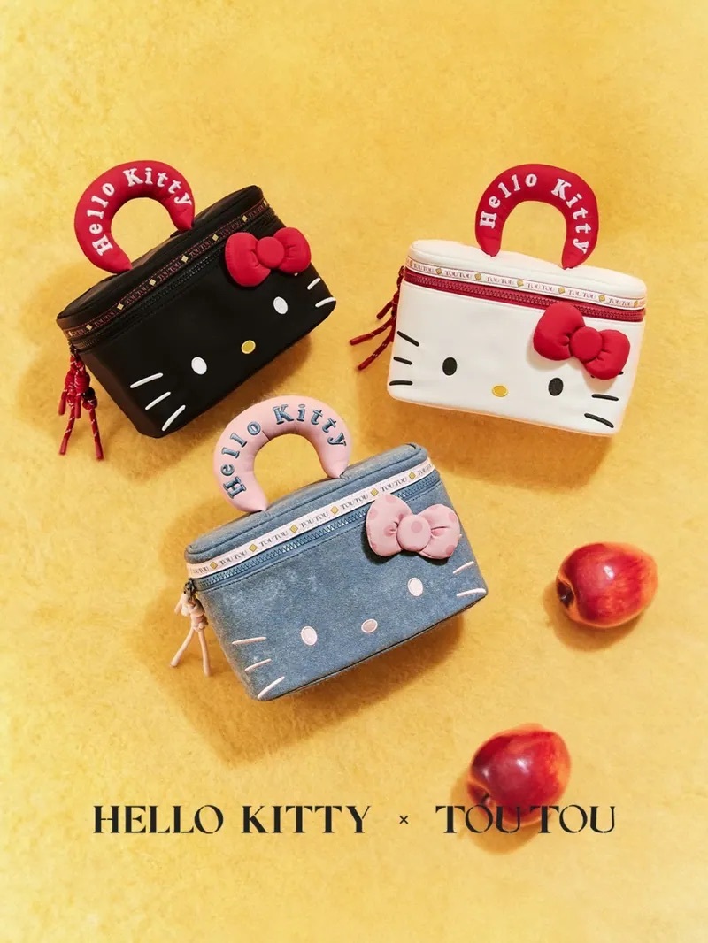 代購-『正版授權』 TOUTOU X HELLOKITTY 大容量 化妆包 三色