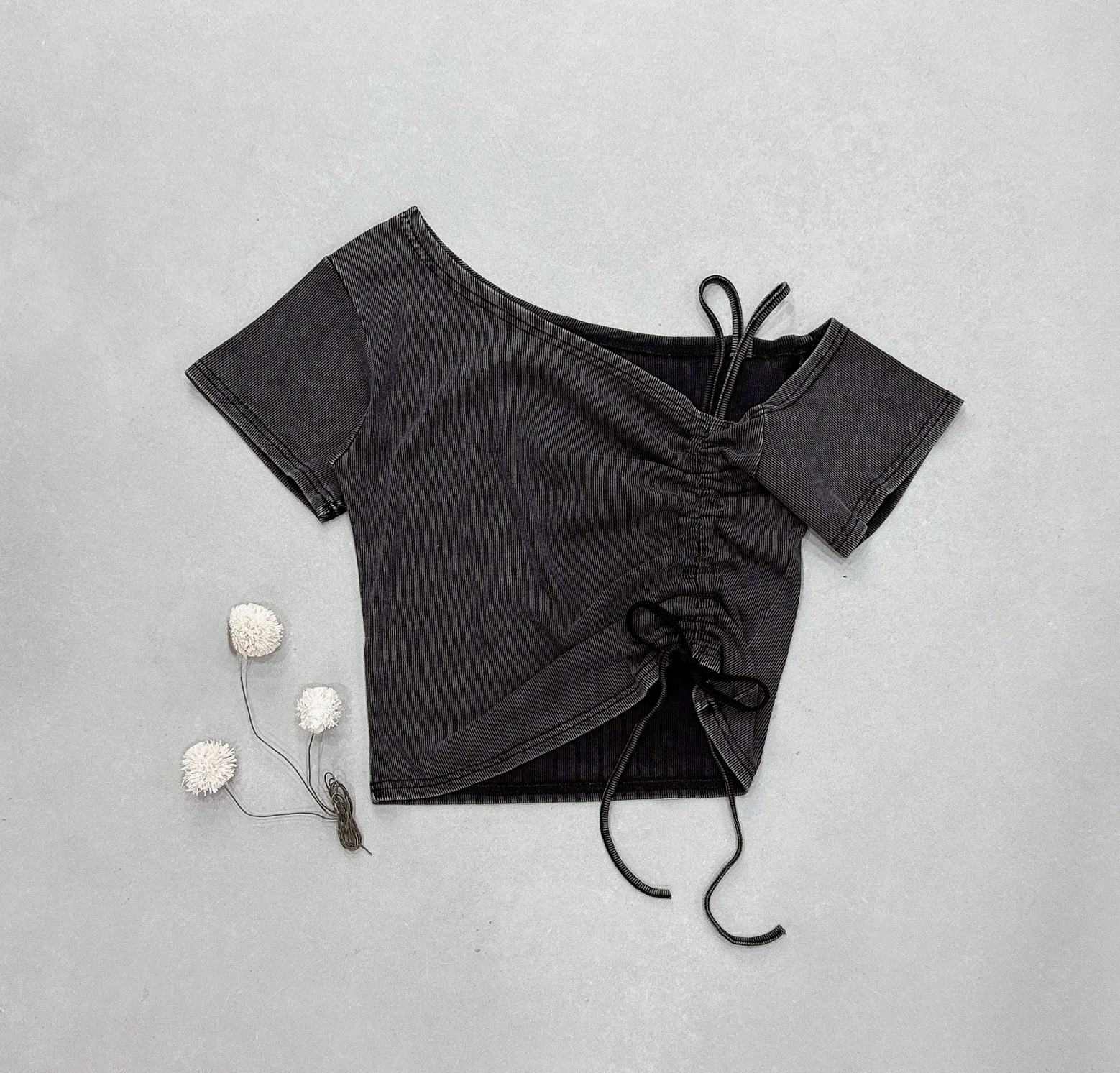 單肩側抽繩水洗上衣