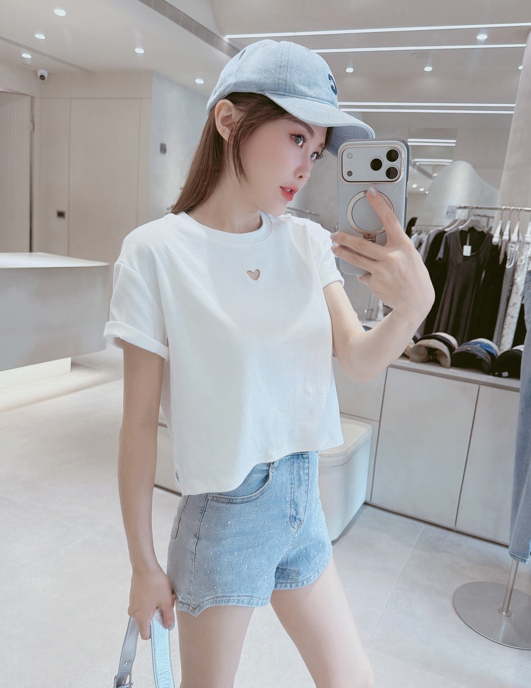 愛心簍空側邊小開岔棉質衣