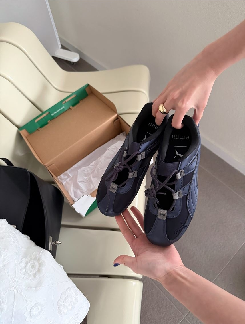 PUMA Speedcat GO x emmi 日本限定 聯名款 深藍 海軍藍 緞面 瑪莉珍 芭蕾舞鞋 40901401