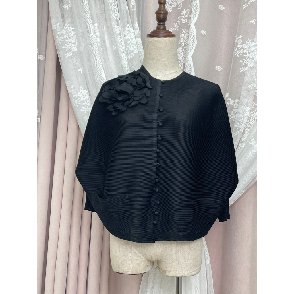 FRA-CCG0427-459 黑色花飾長袖外套 (A9) (Free Size)