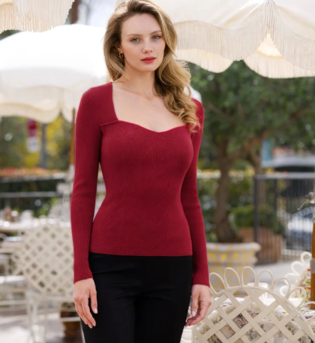 1GL0426-079 [GAALA] Dylan Knit Top Red (EU)