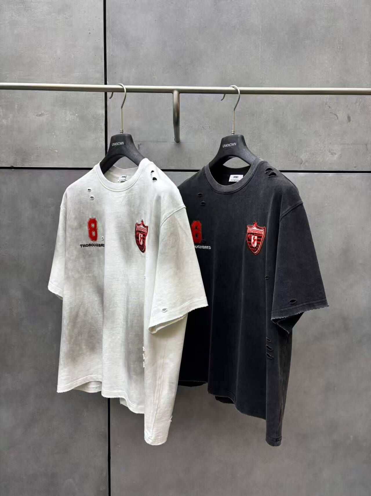 《S.V》MSPE 數字 8 磨損作舊短T