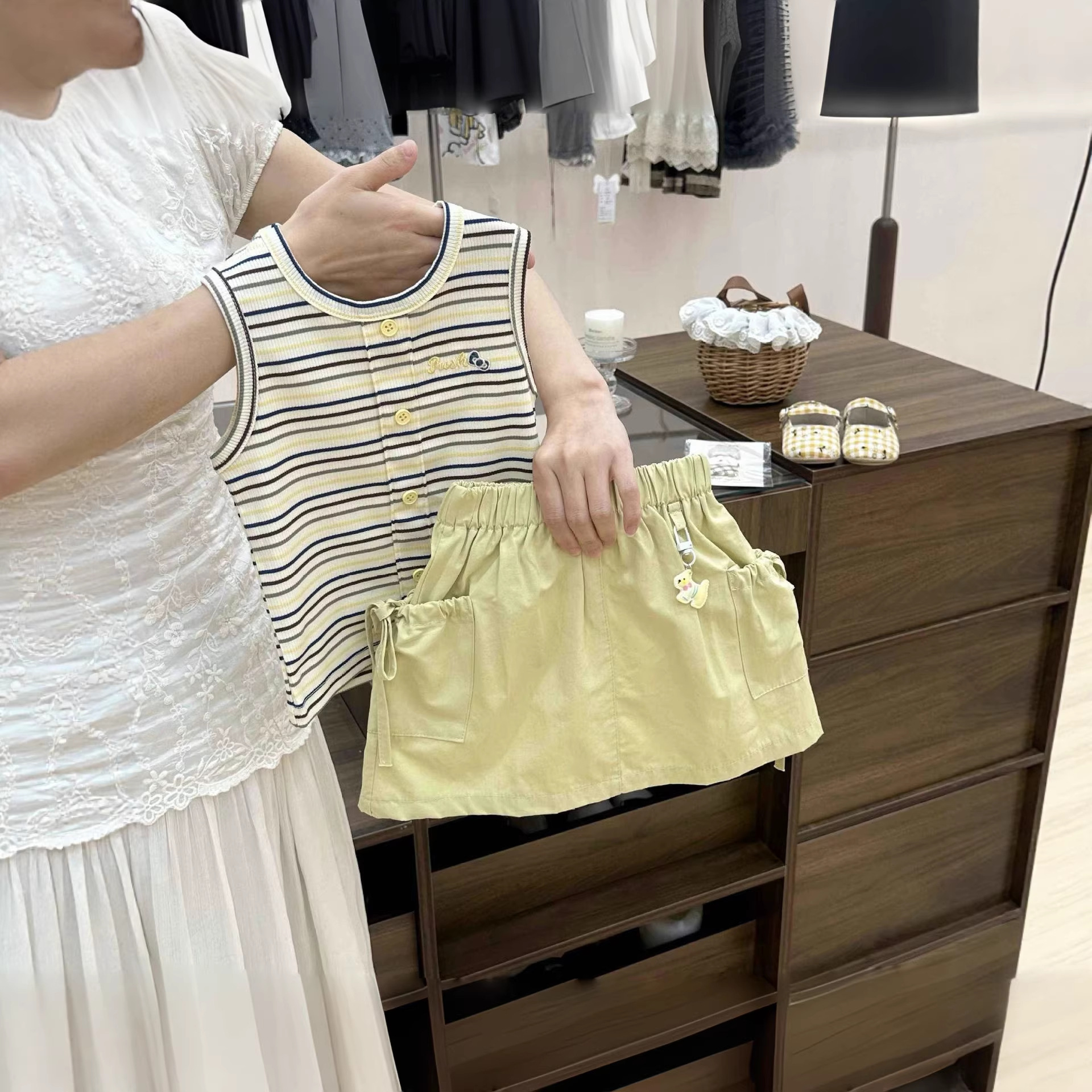 《3828》女寶條紋背心工裝褲裙套裝(80-140)