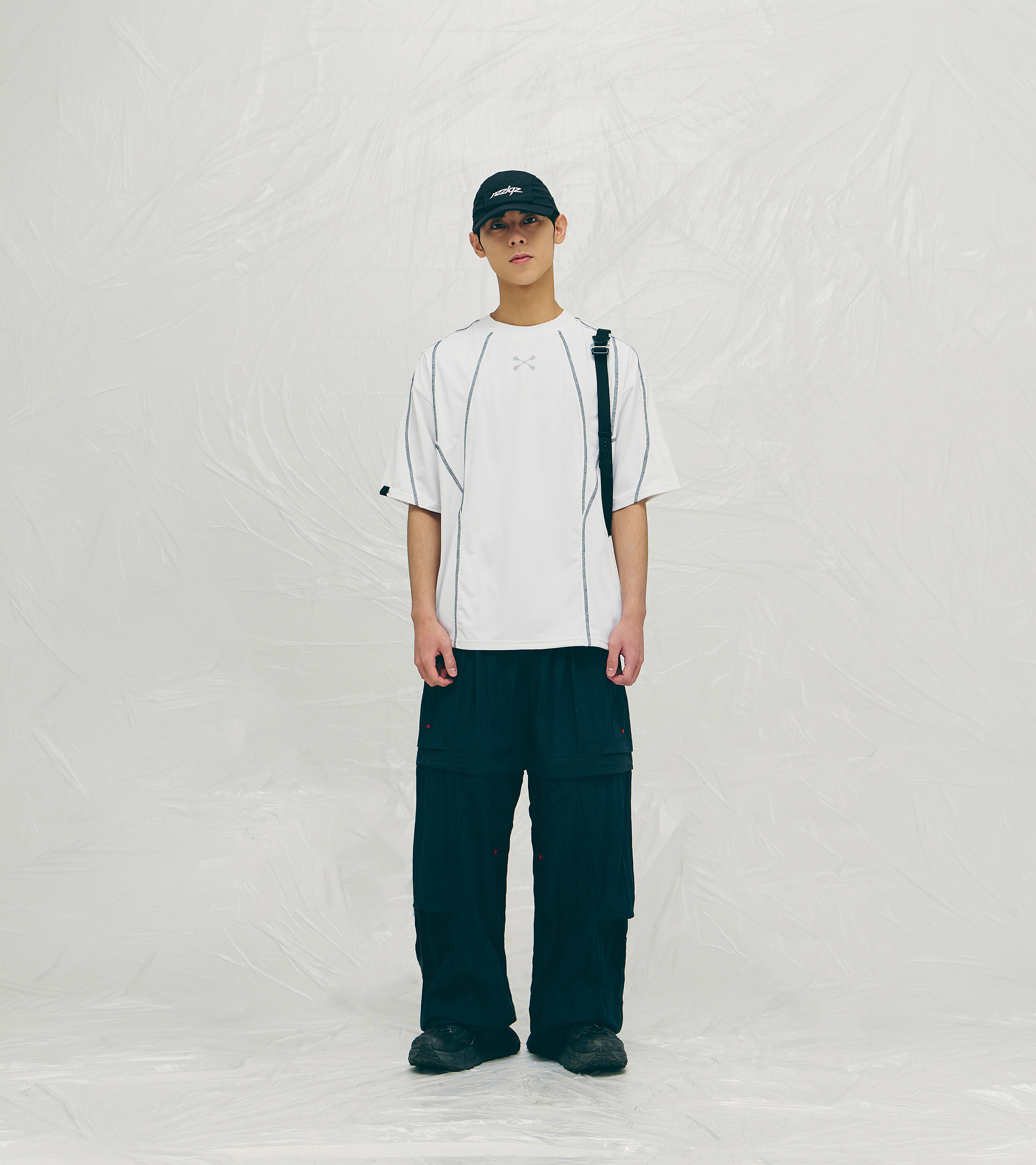 nozzle quiz®｜Flow Trace Tee (Black/Ｗhite)