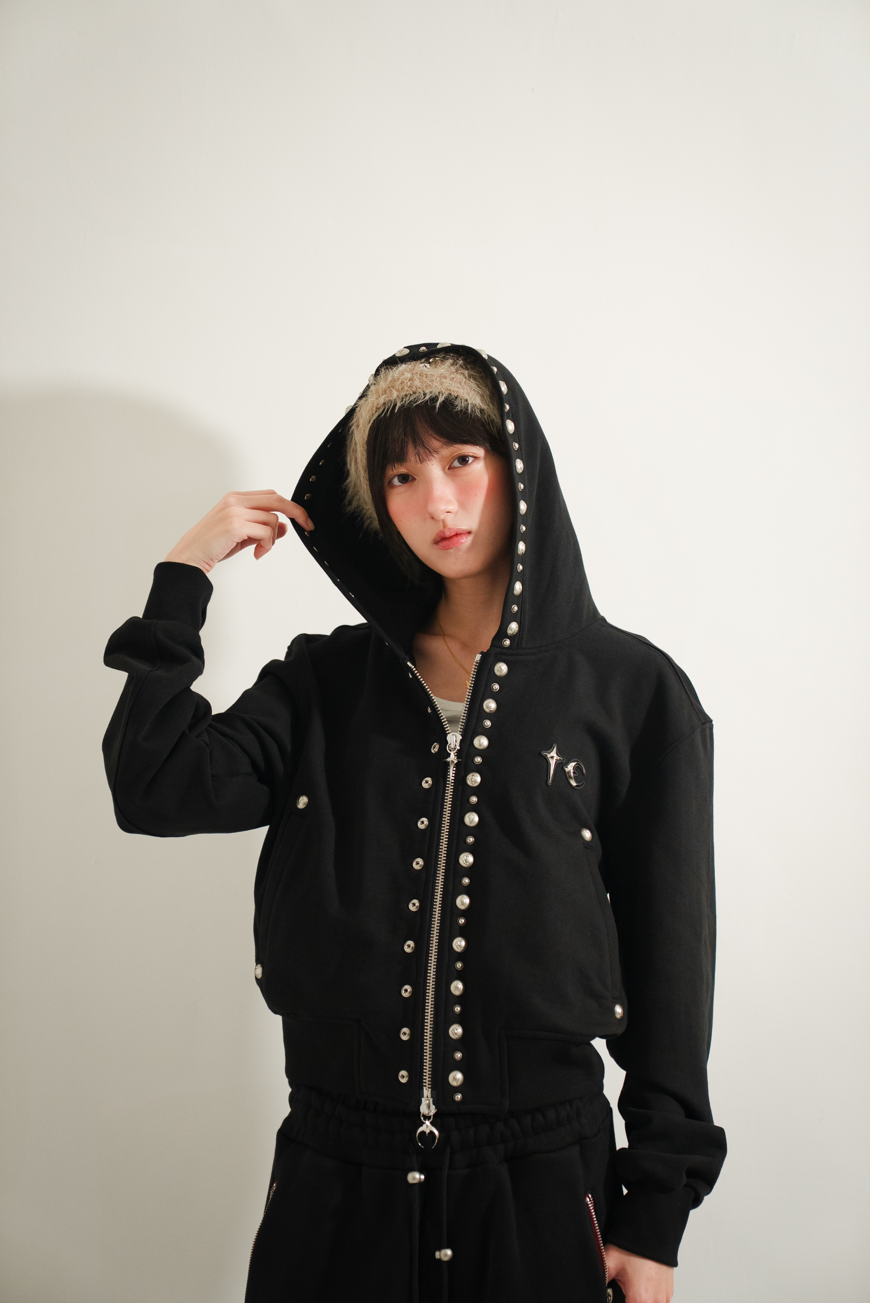 【Focus Store】現貨 Thug Club Studded Line Cropped Zip-up Hoodie 連帽拉鏈外套