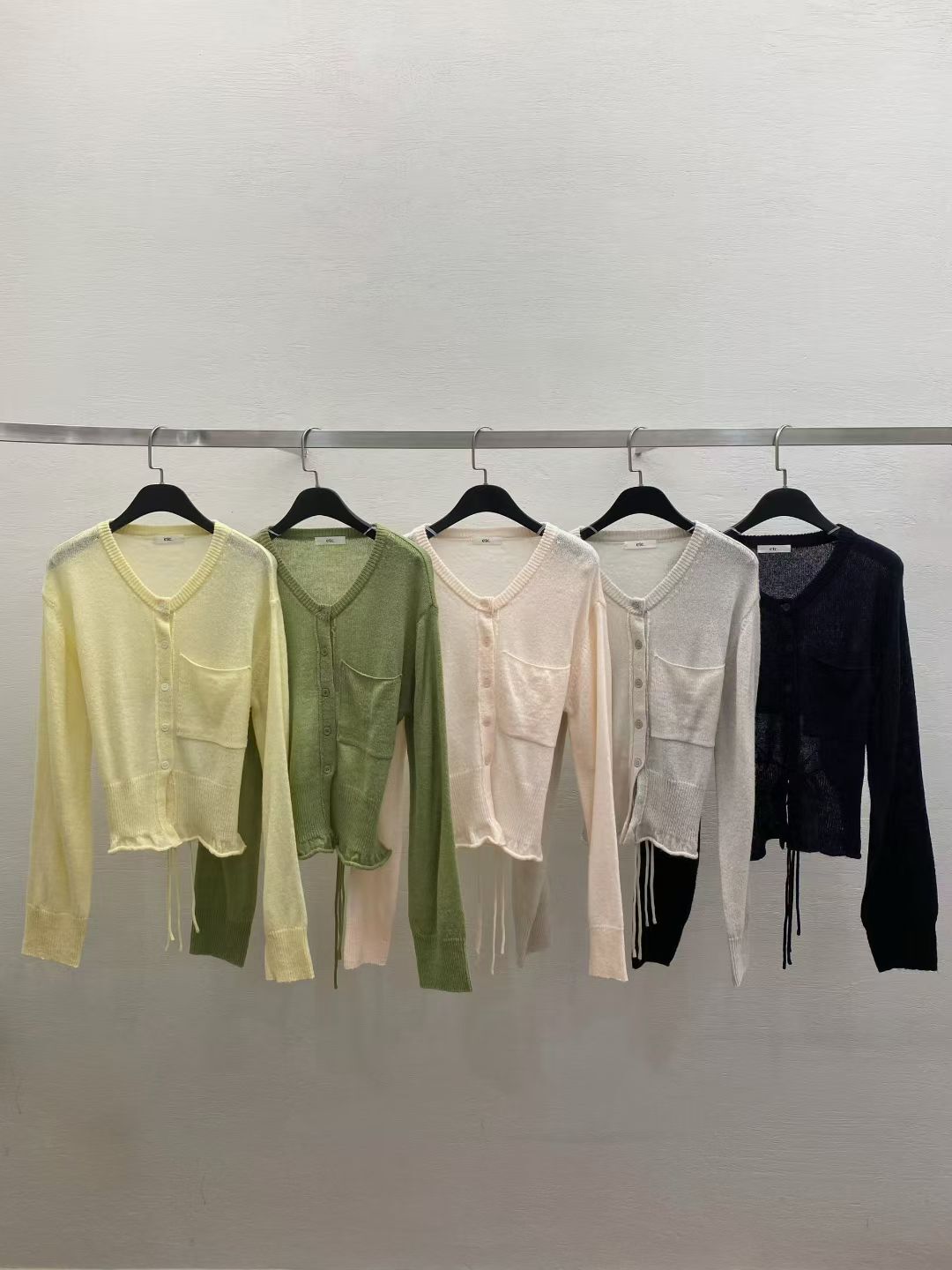 MK6118 薄針織派紐扣外套