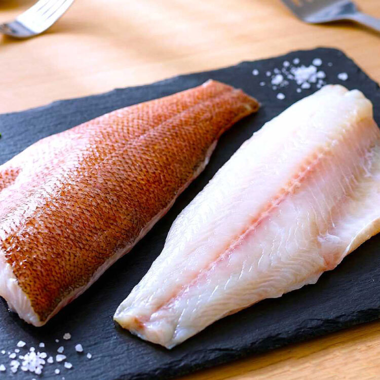 阿拉斯加紅魚片，冷凍海鮮庫存中實用又百搭的好選擇