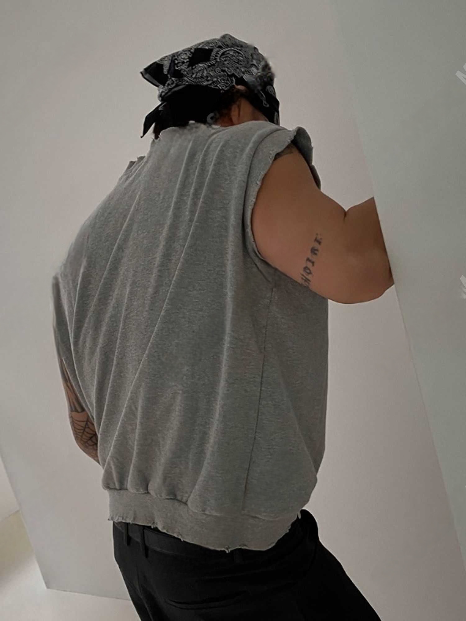 損壞V領寬肩背心