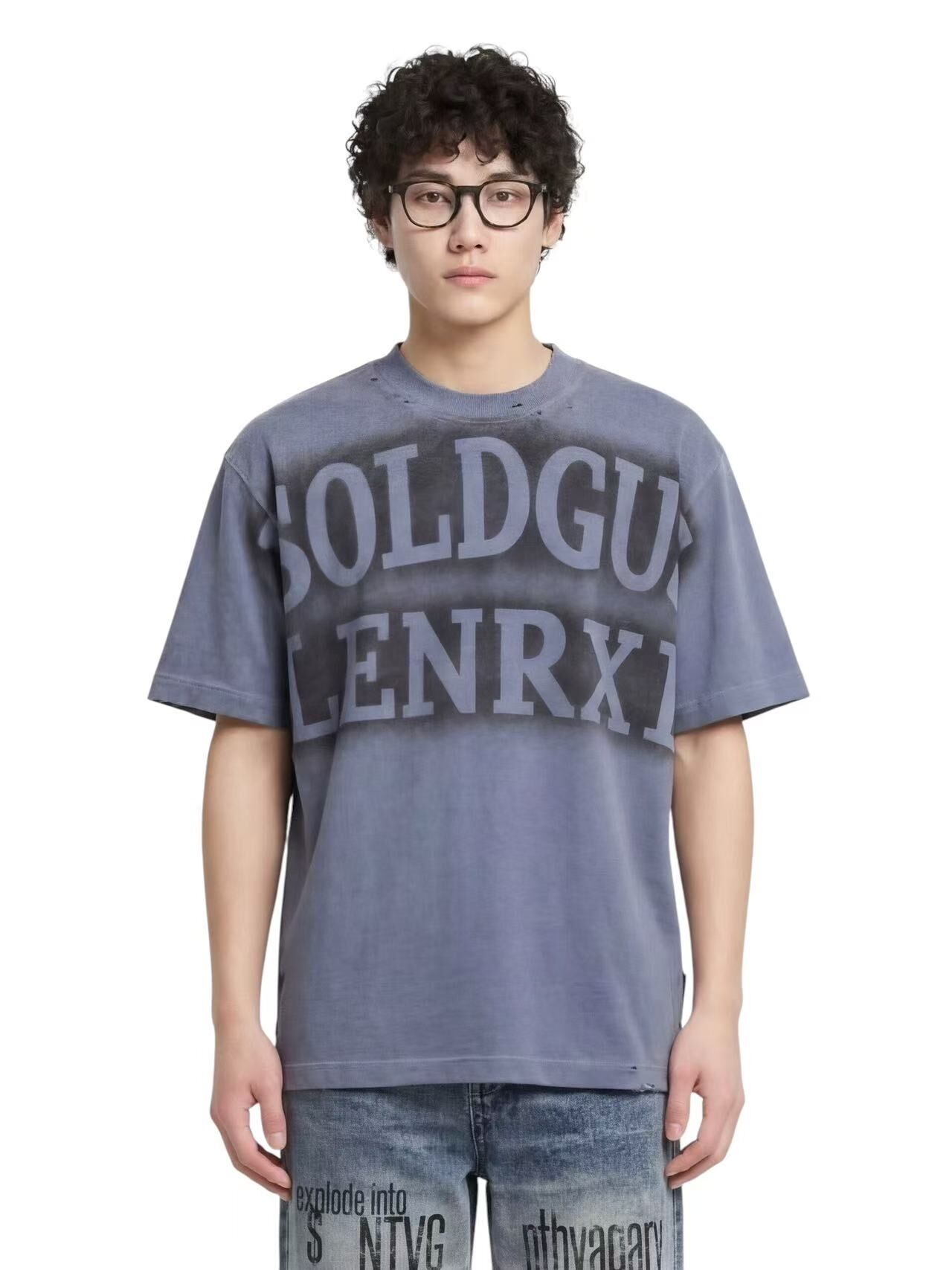 《S.V》迷幻噴漆環繞字母短 T