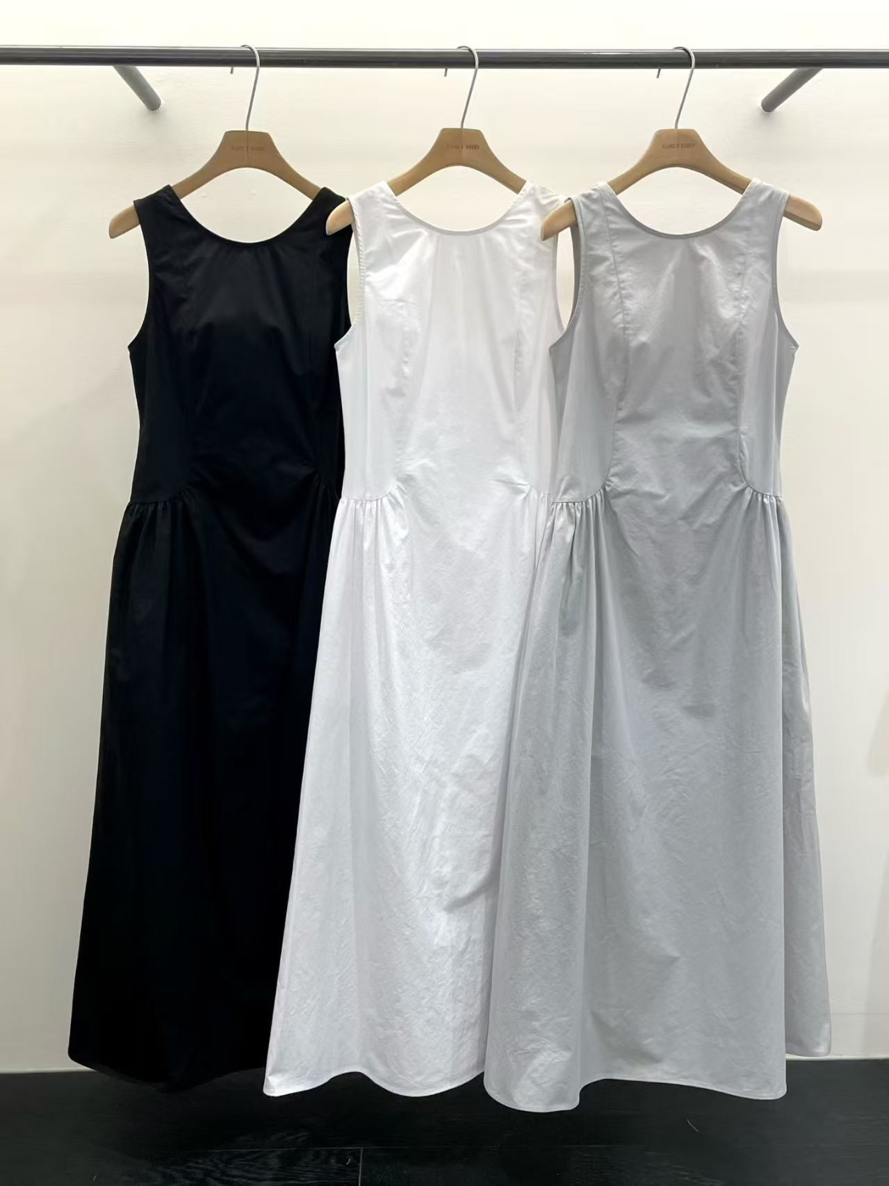 OB6105 圓領修腰連身長裙