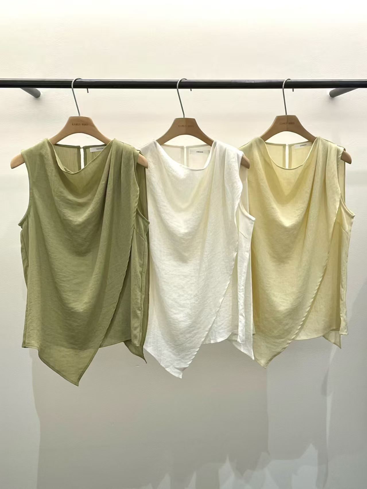 OB6111 垂墜領口飄逸上衣