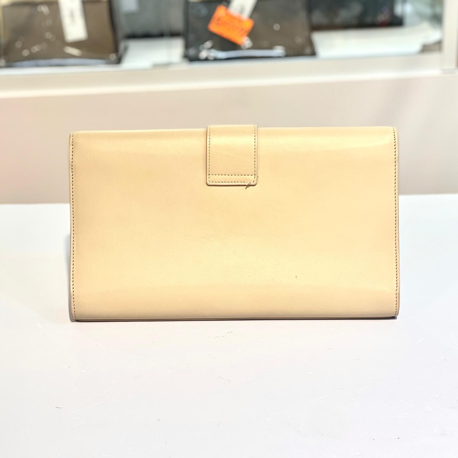 95%二手YSL CLUTCH , 311213 , CHYC LIGNE, 杏色金扣羊皮, 聖羅蘭手拿包Y扣 #香榭站正品