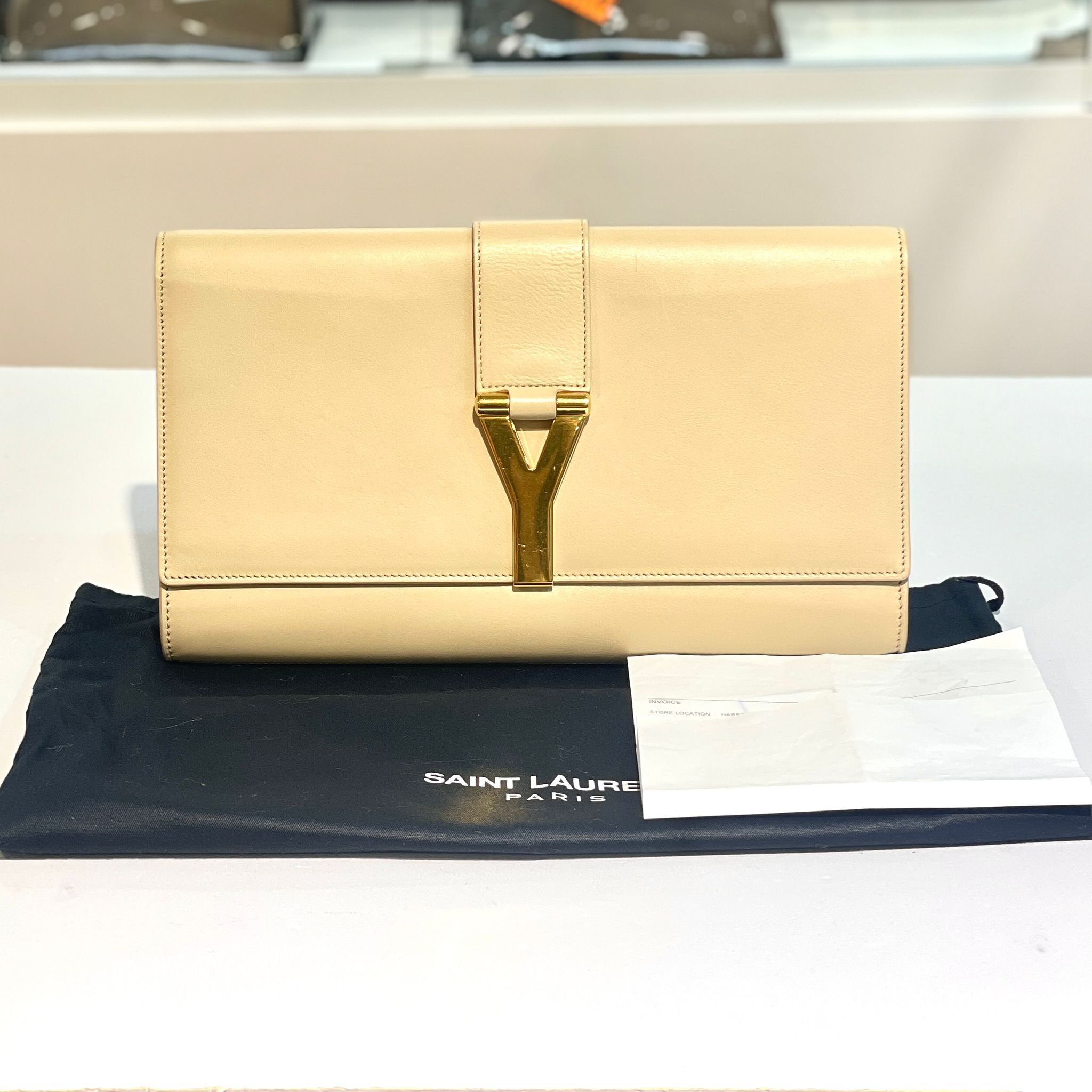 95%二手YSL CLUTCH , 311213 , CHYC LIGNE, 杏色金扣羊皮, 聖羅蘭手拿包Y扣 #香榭站正品