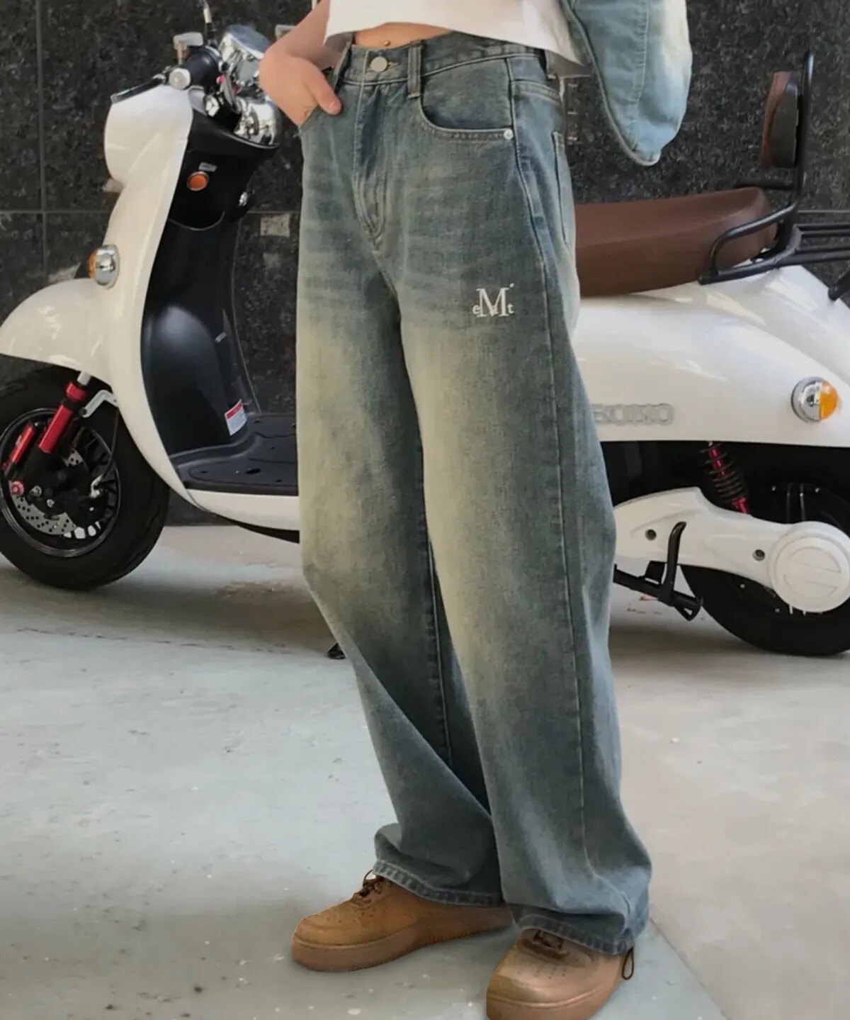 【OWN】MUCENT 牛仔褲 休閒 長褲 寬版 寬褲 彈性腰 男版 女版 刺繡 水洗 復古 黑色 藍色