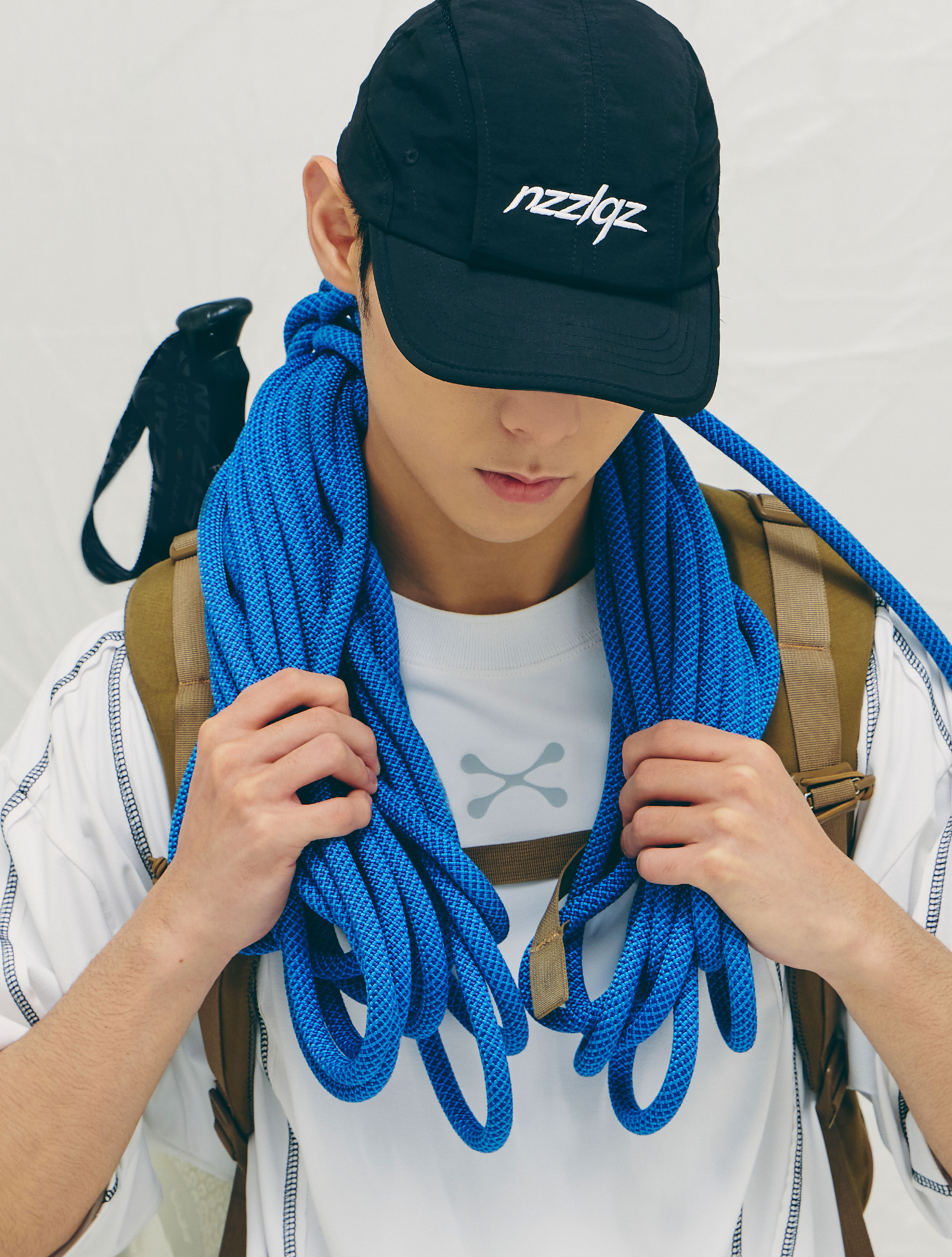 nozzle quiz®｜nzzlqz Split Cap (Black/Grey)