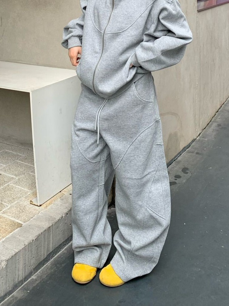 《S.V》弧線切割彎刀棉褲