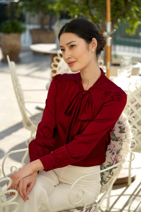 1GL0426-154 [GAALA] Lena Silk Bow Blouse Bordeaux (EU)