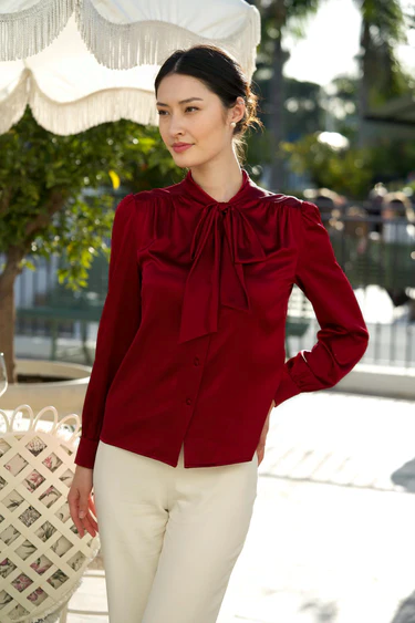 1GL0426-154 [GAALA] Lena Silk Bow Blouse Bordeaux (EU)