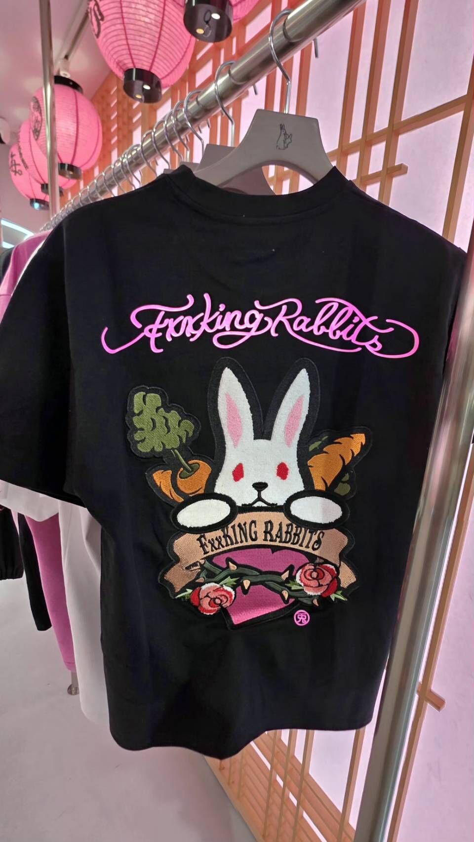 【#FR2梅】 Rabbit Holding Heart T-shirt 紅蘿蔔玫瑰刺繡TEE