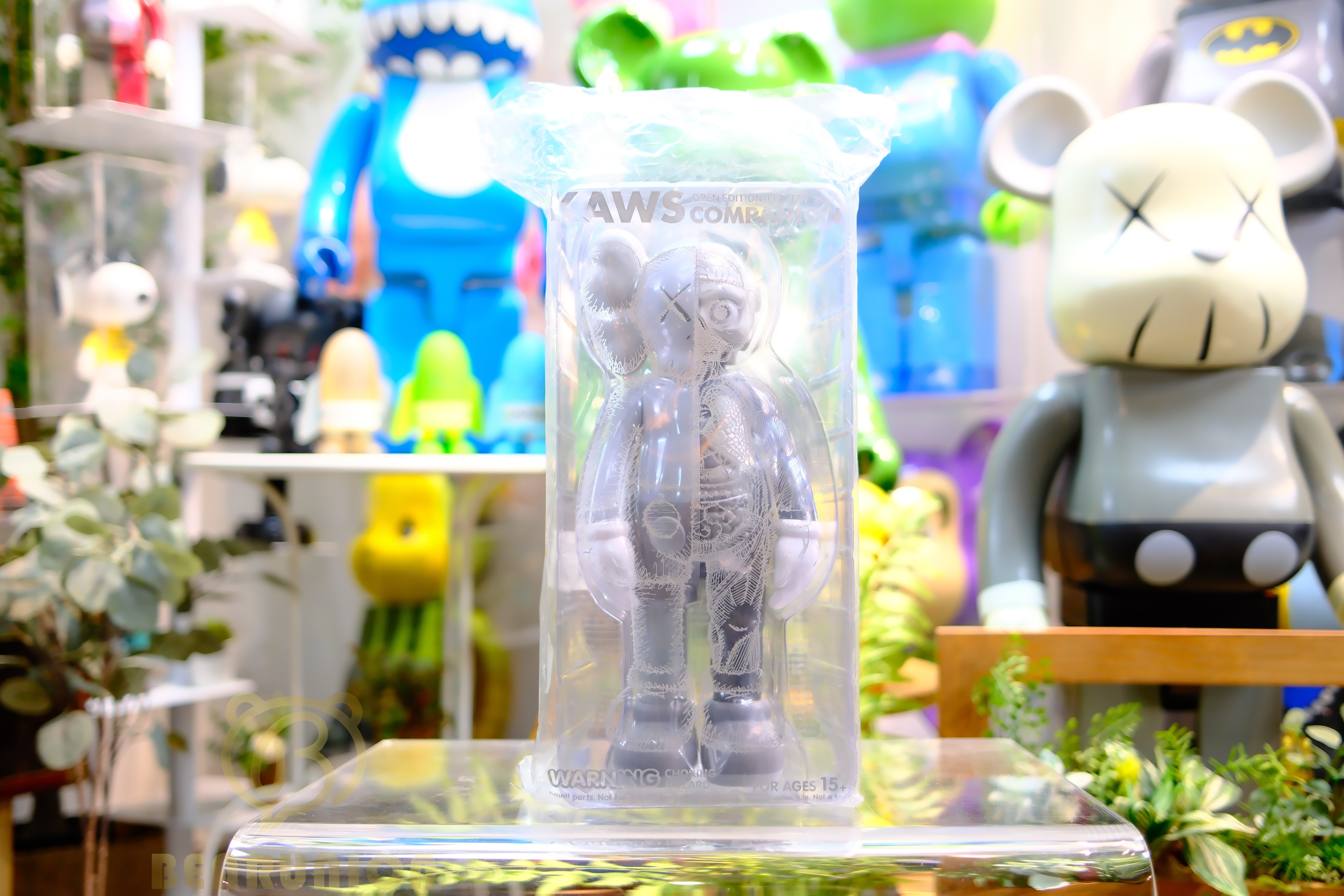 🥇現貨🥇KAWS Companion Flayed Open EditionVinyl Figure Grey
