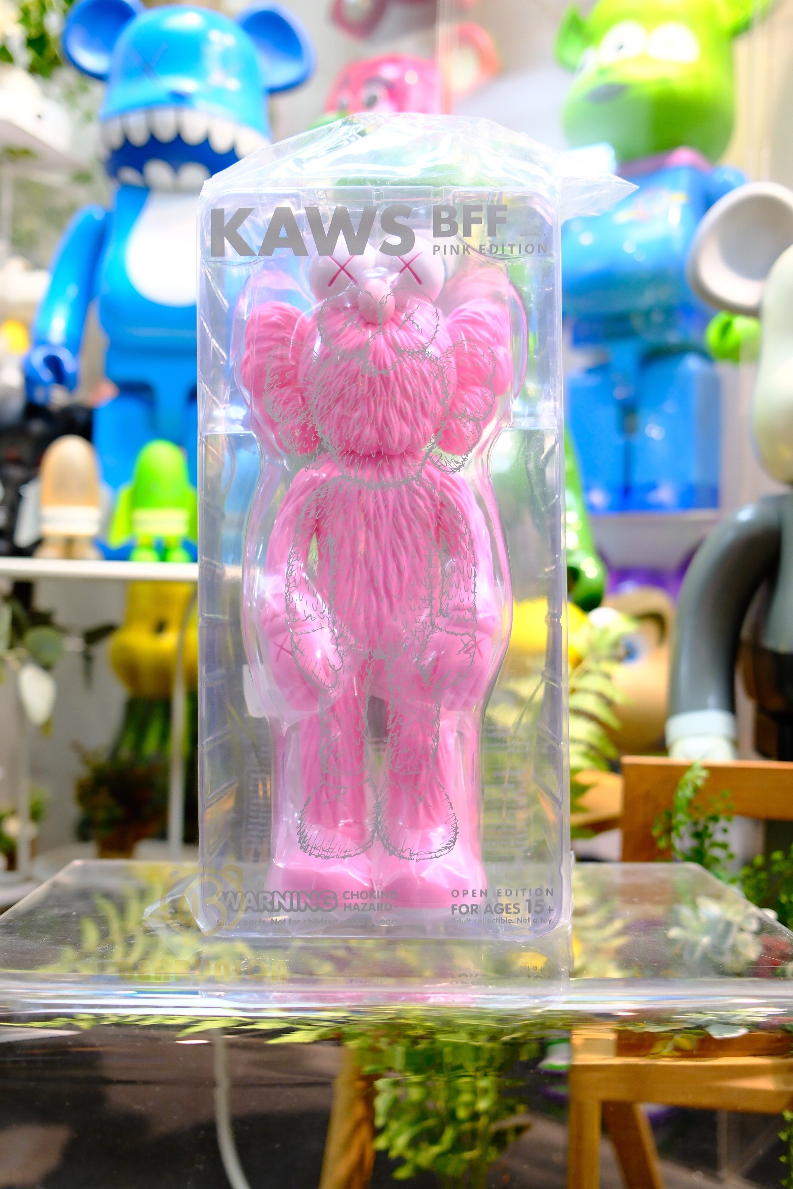 🥇現貨🥇KAWS BFF Open Edition Vinyl Figure Pink