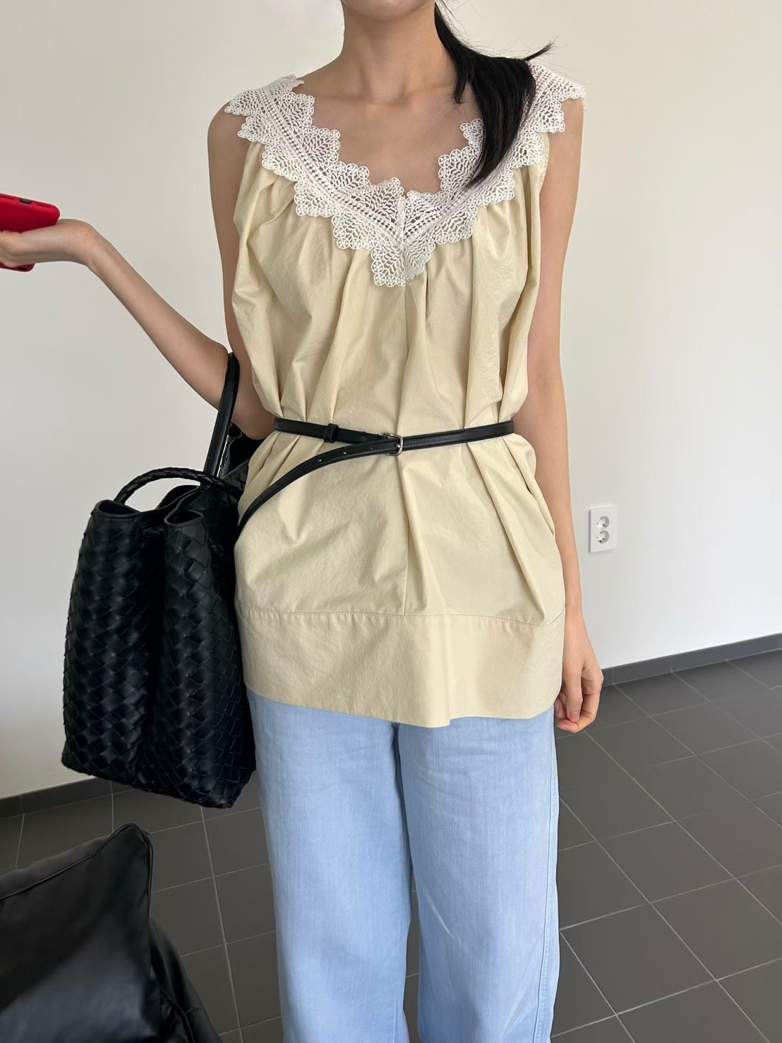 鋸齒V領蕾絲長背心