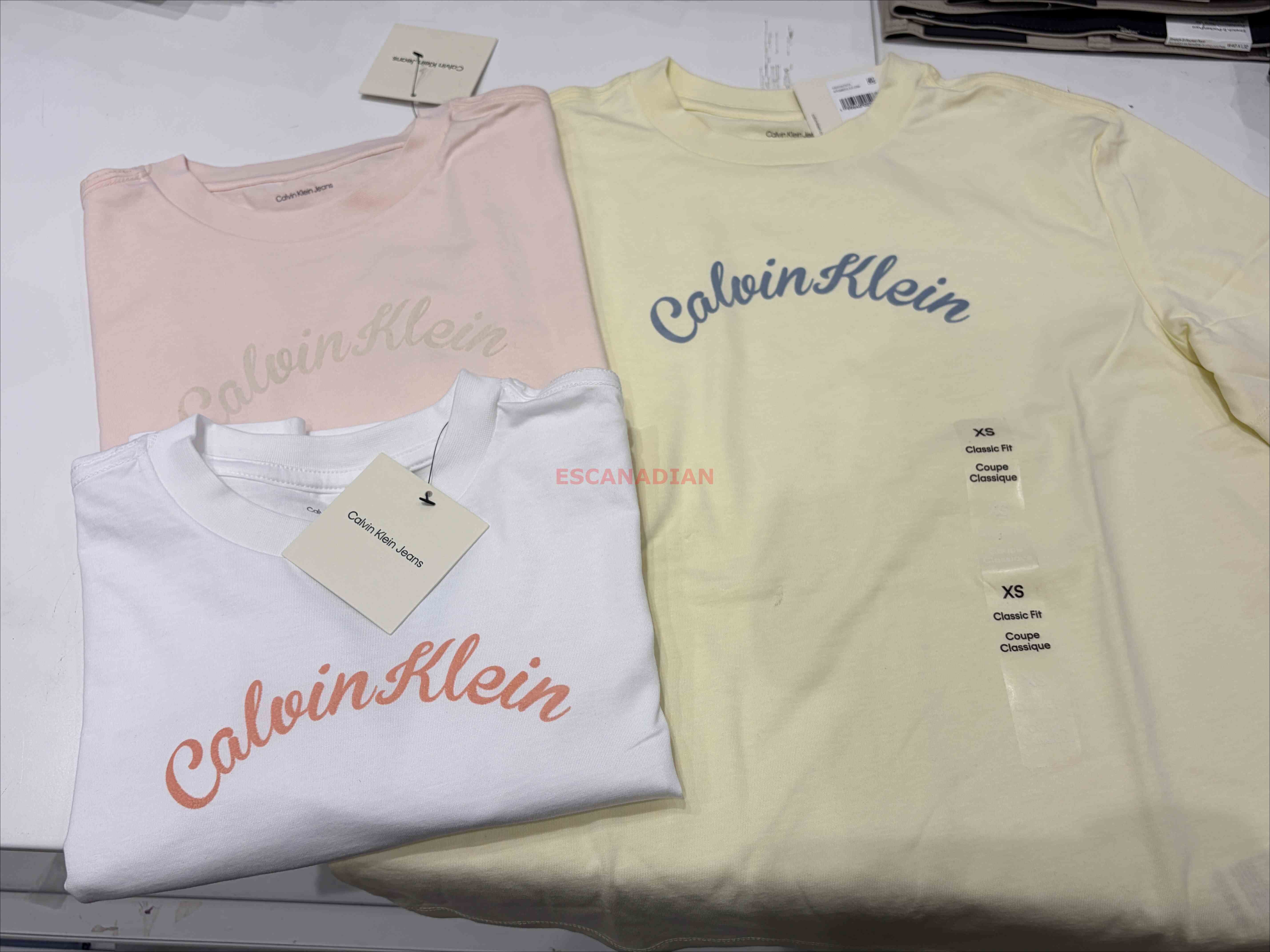 CK 女大人 草寫字樣 短TEE (3色) (Class fit)