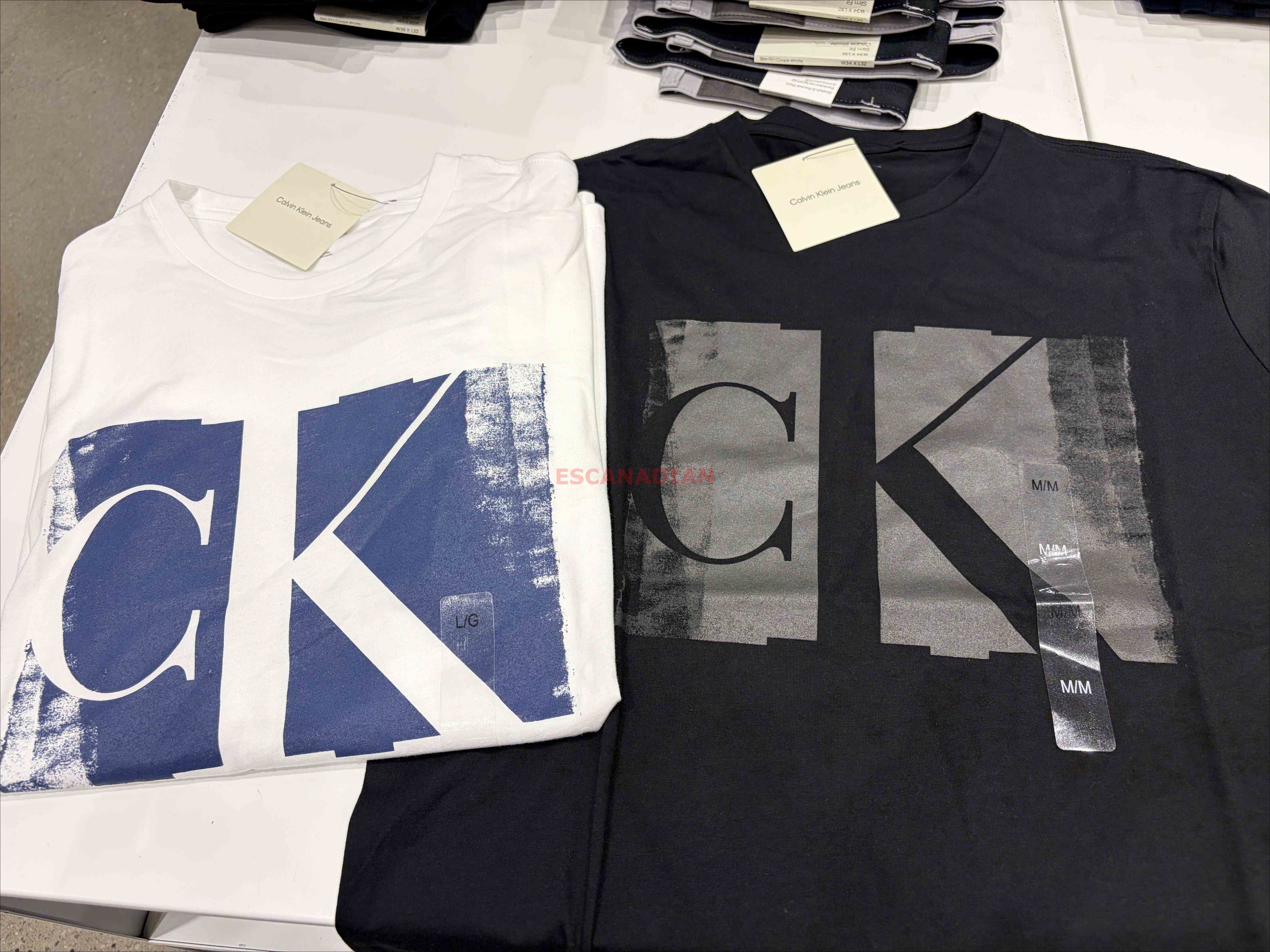 CK 男大人 大LOGO 短TEE (2色)