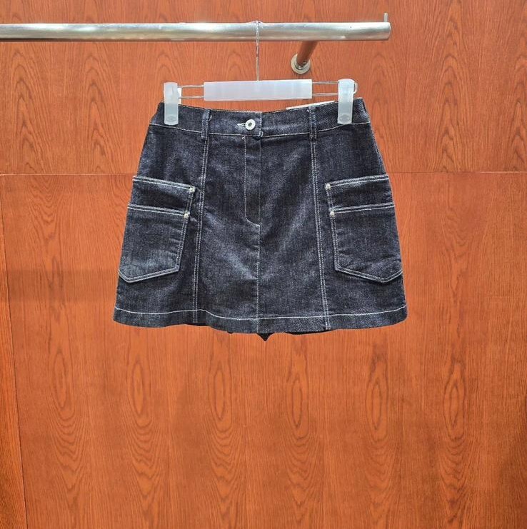 IL23 S:腰 26 -31   HIP37 -42     長13.5   /M:腰 27.5 -32.5   HIP 38.5 -43.5   長13.5    /L:腰 29 -34     HIP 40 -45  長13.5   $449 (一口價)