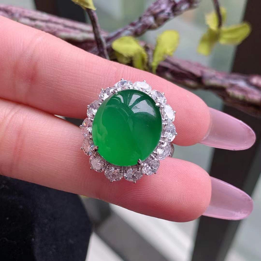 414265 翡翠高冰滿色辣綠蛋面戒指