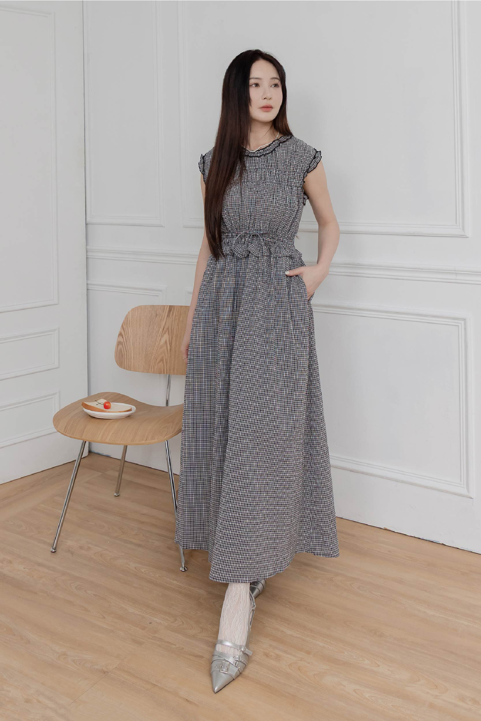 野餐風抓皺無袖格紋洋裝