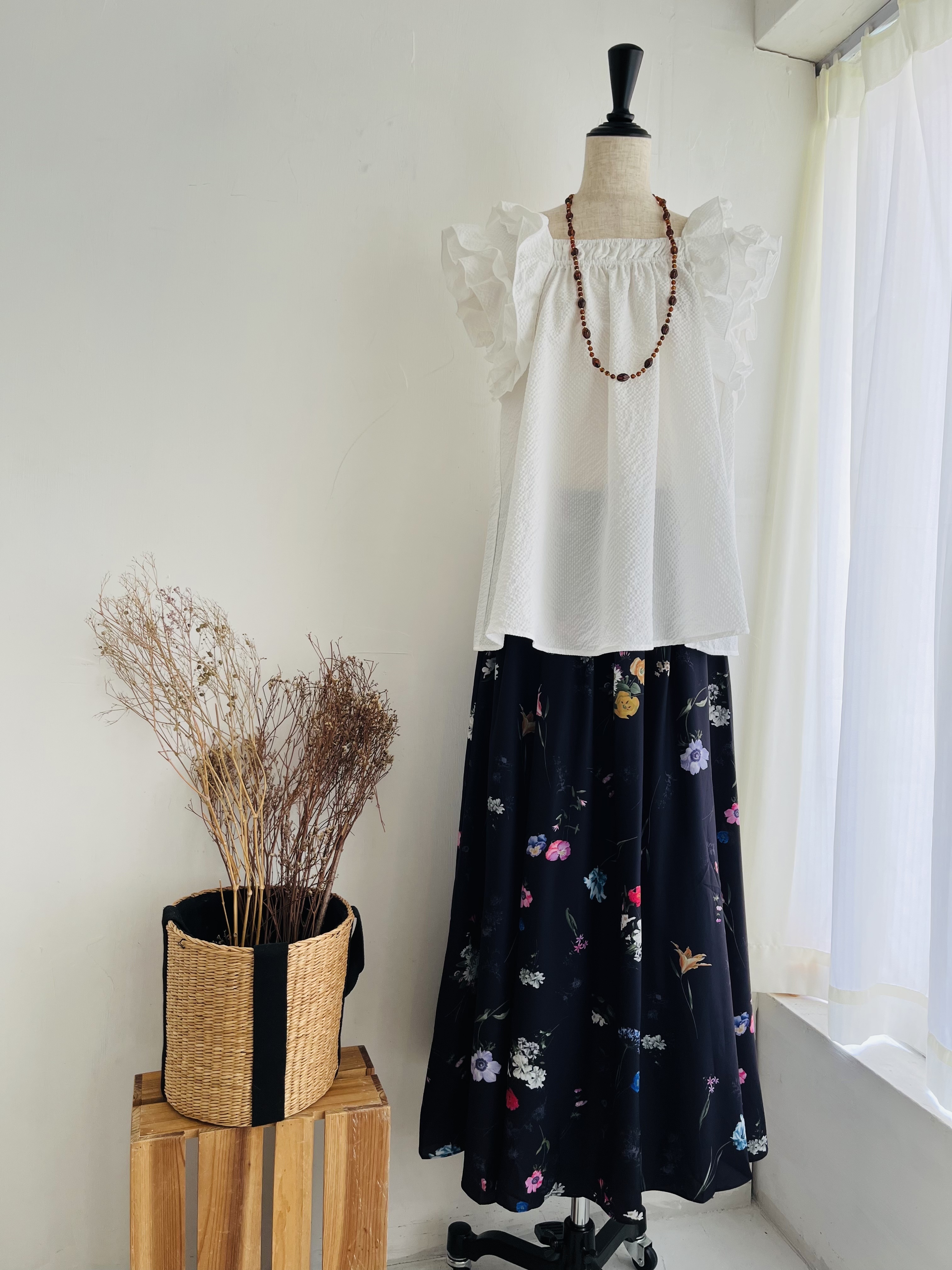 日本製Collect by Hunch黑色花花半橡筋裙