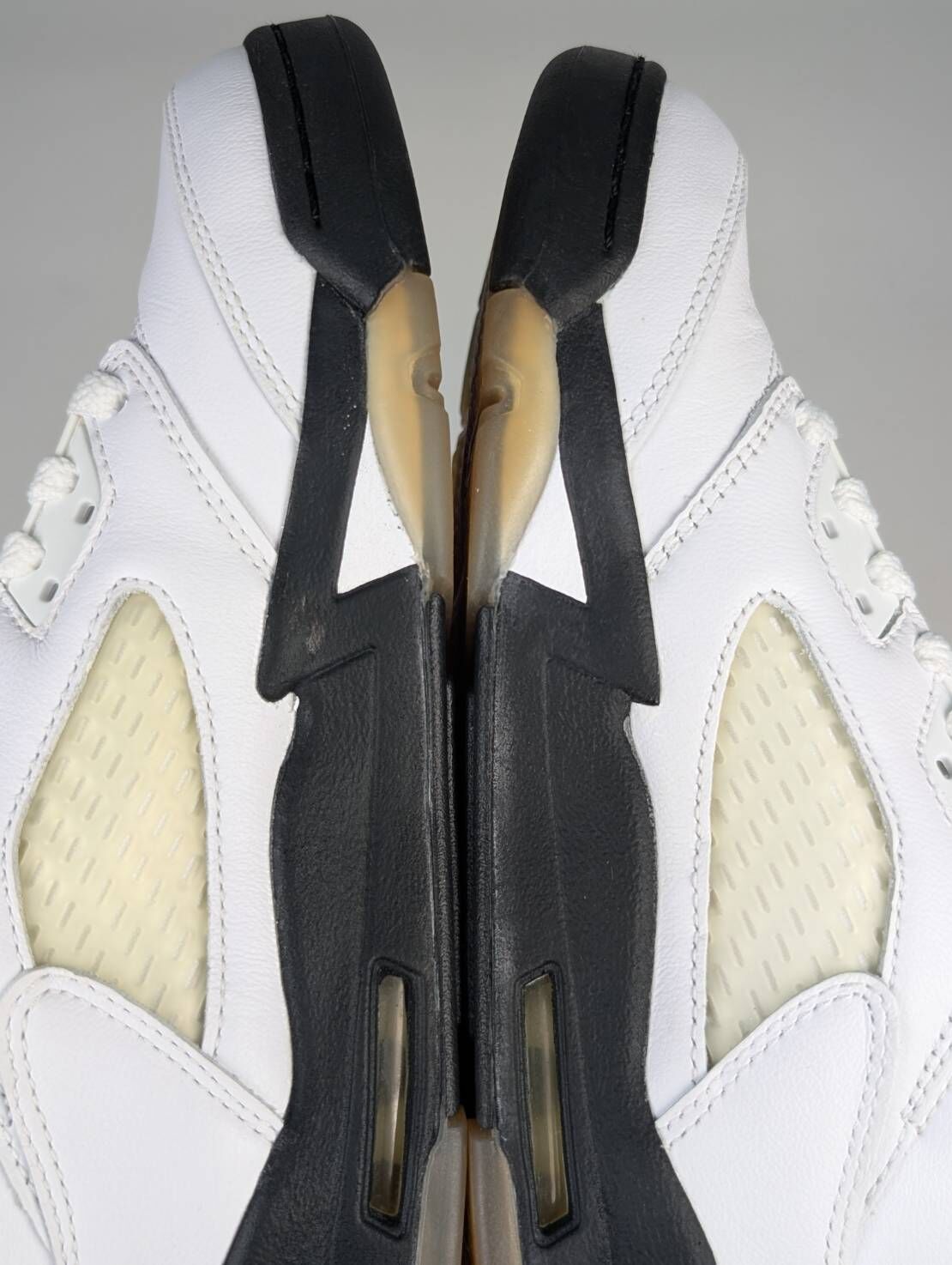 微瑕疵-左右腳內外側、鞋底泛黃&盒子與實鞋尺寸不同 440888-102/5.5Y Air Jordan 5「Fire Red」GS 白紅 流川楓 女鞋