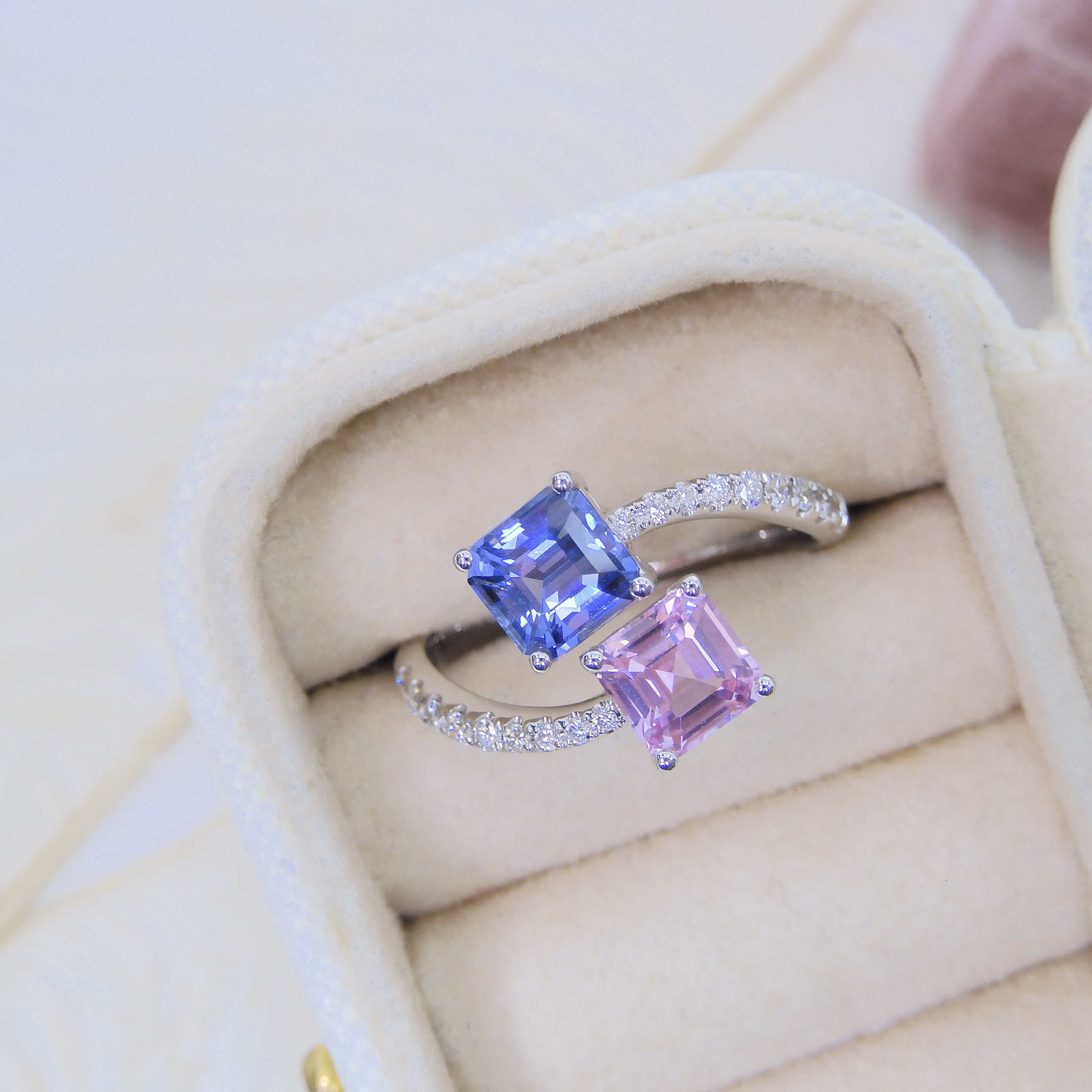 18K金 1.86ct 藍寶石 & 粉紅藍寶石 戒指 (配證書)