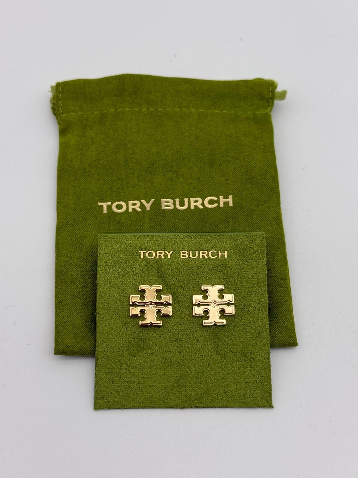 LYS01646 Tory Burch Eleanor 經典Logo耳環金色