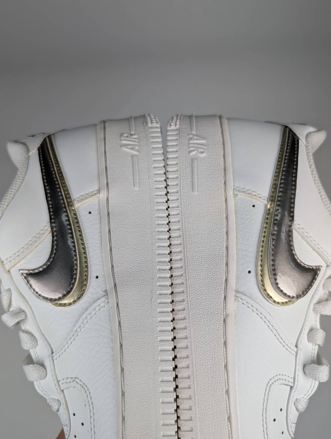 微瑕疵-左右腳鞋面泛黃色差 DH9595-001 6Y Nike Air Force 1 1s Double Up On The Pull Tabs Swooshes 雙層勾勾 米白 金 女款