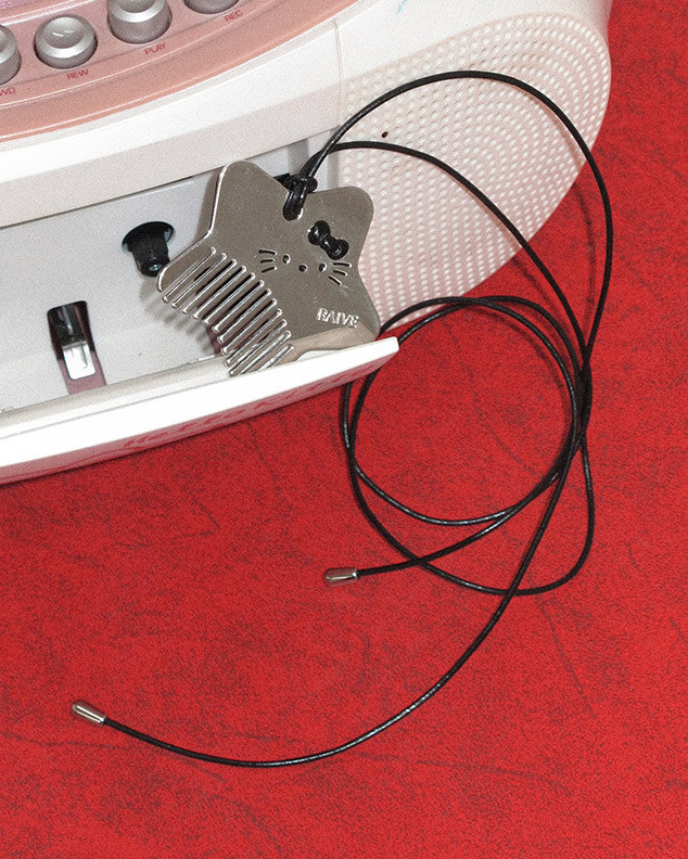 🇰🇷RAIVE X SANRIO HELLO KITTY Necklace 三麗鷗 凱蒂貓 綁繩 項鏈 掛飾 梳子 / 預購