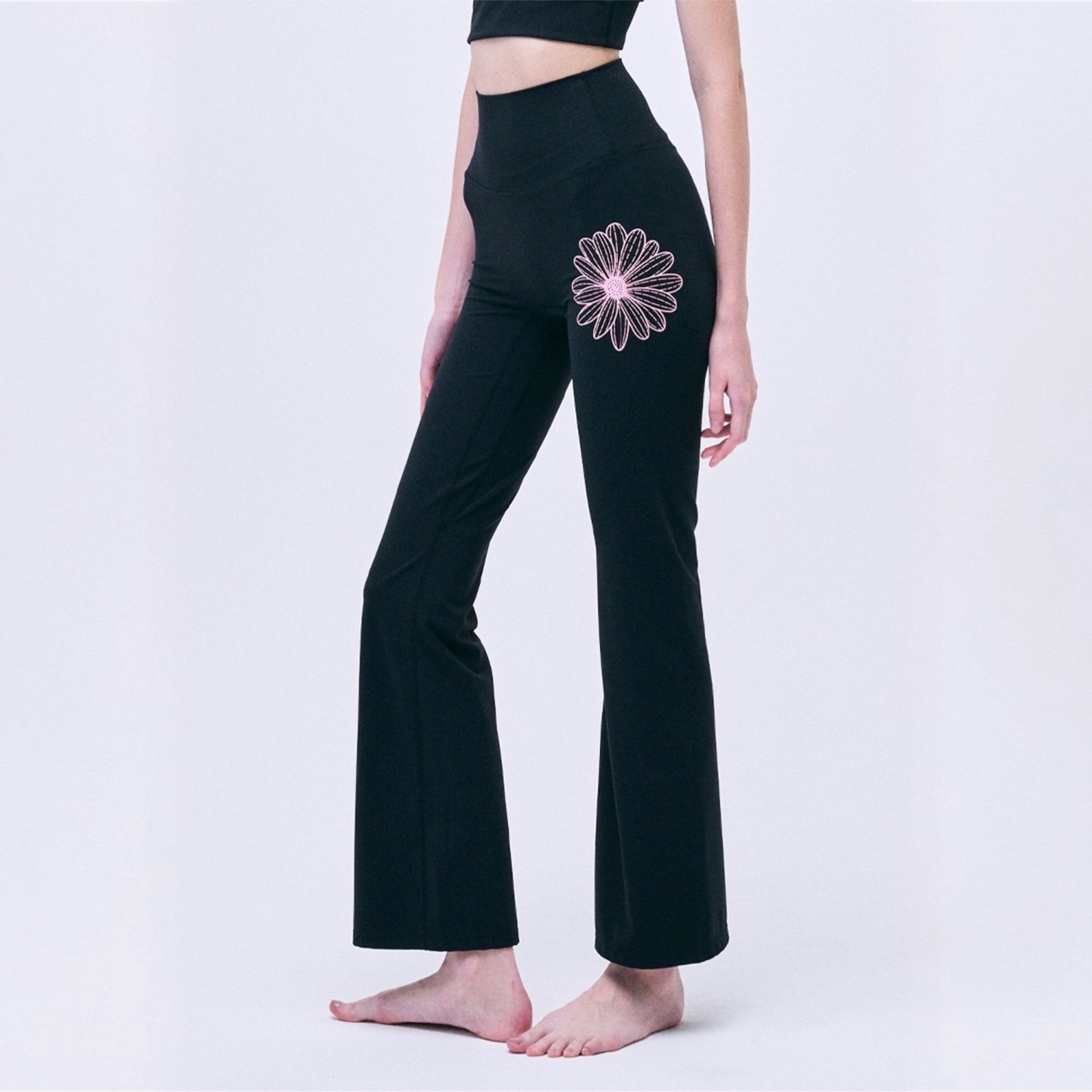 【隨時截單！限時優惠預訂】MARDI MERCREDI BEURRE ULTIMATE COMFORT BOOTCUT LEGGINGS SIGNATURE FLOWER