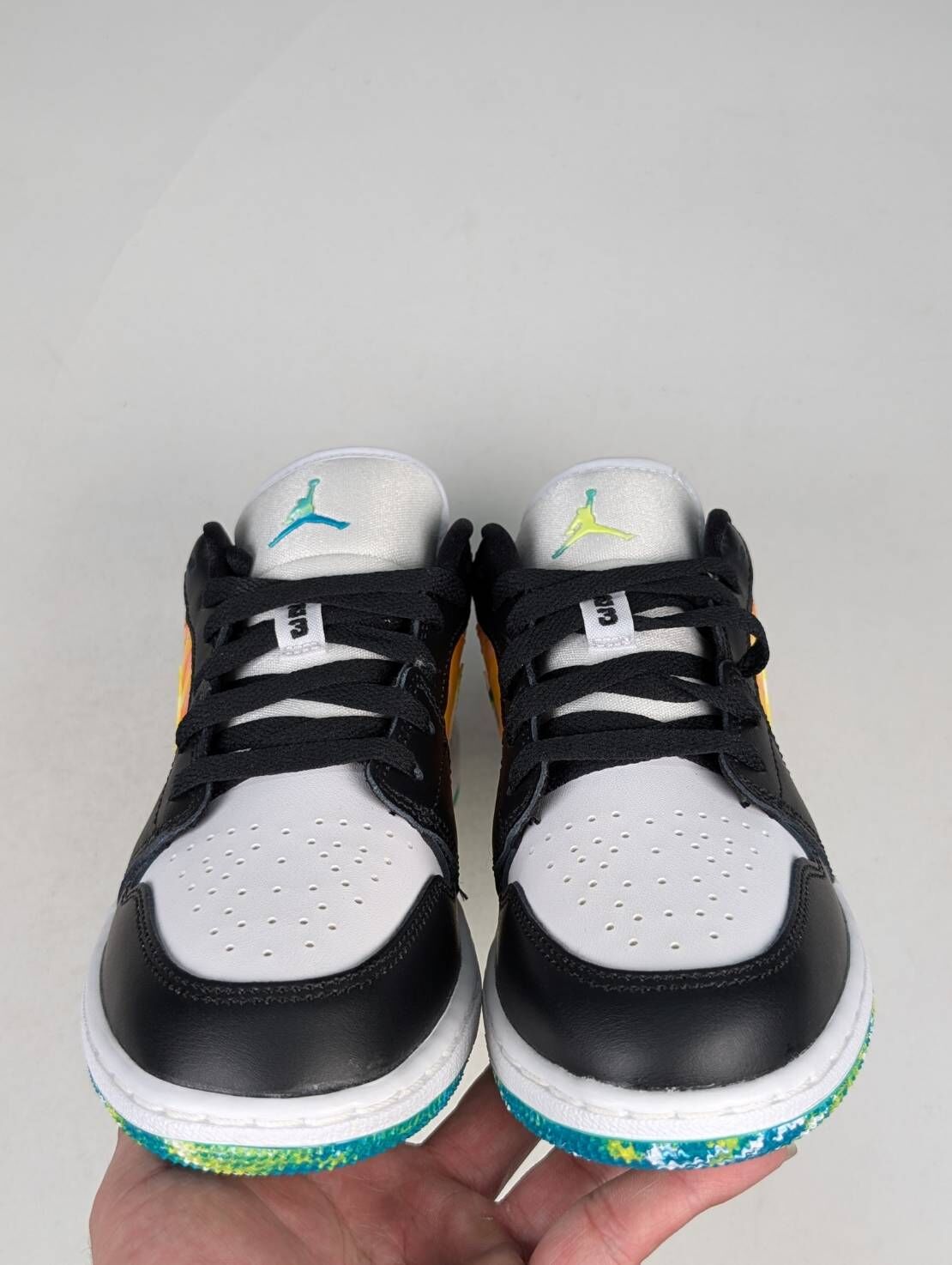 微瑕疵-左右腳後跟LOGO色差 DJ6252-038 3.5Y Air Jordan 1 LowTie Dye GS 大童鞋 渲染