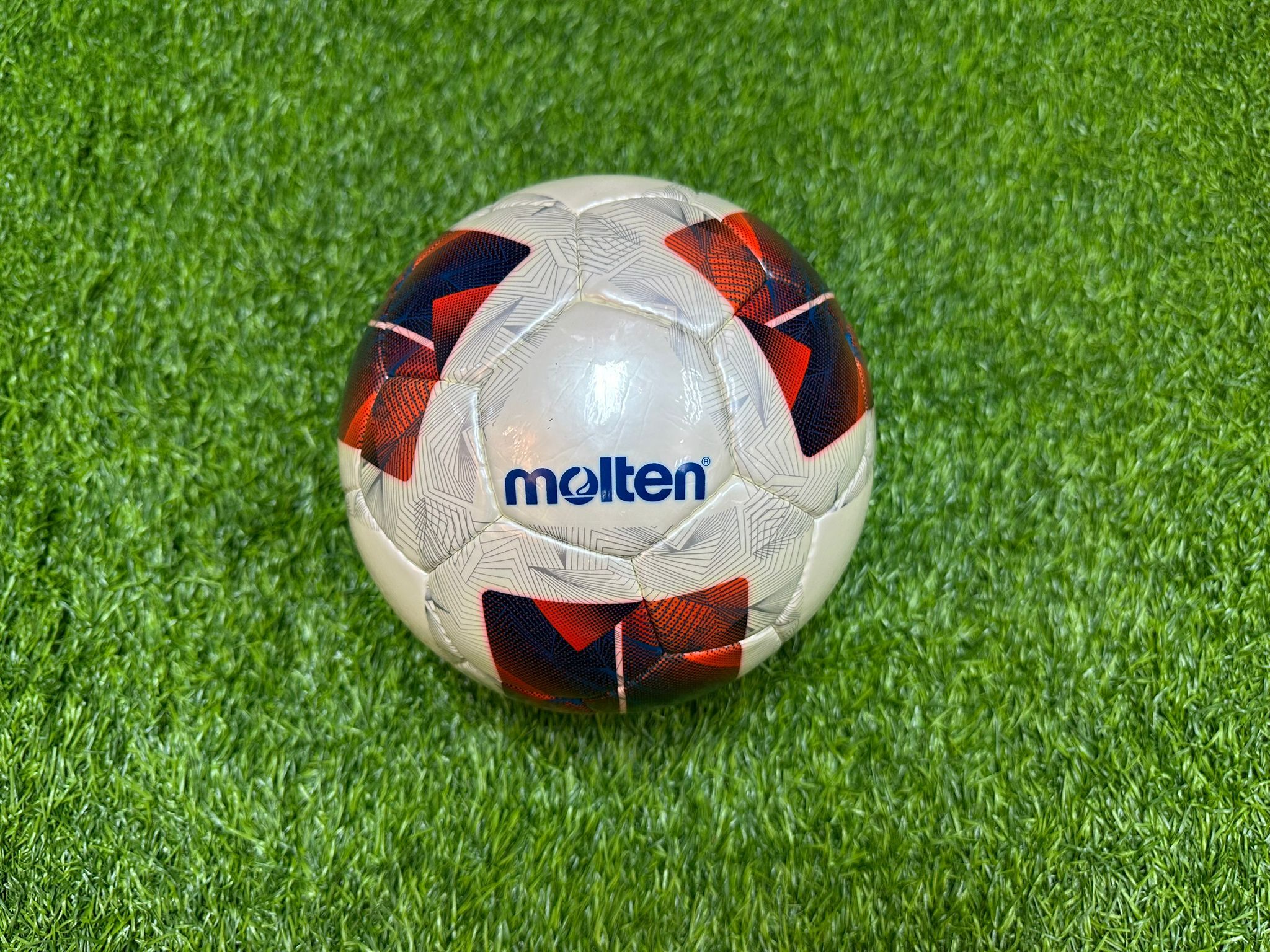 MOLTEN F4N-NH500 足球