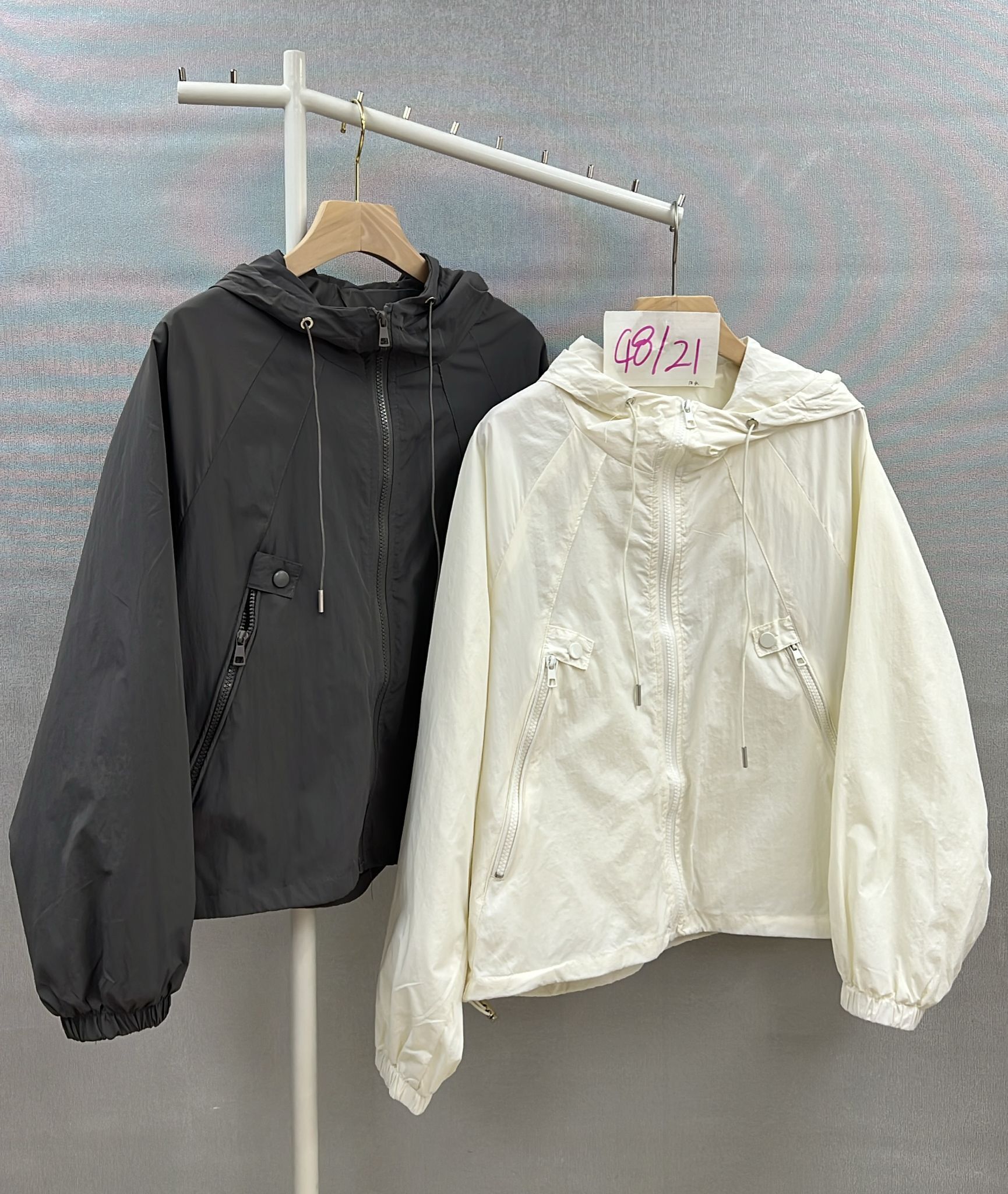 CH1415 拉鍊有帽風衣