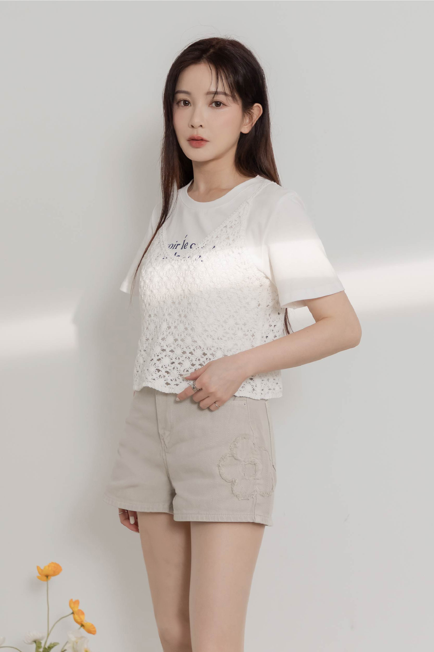 短版鏤空鉤花背心