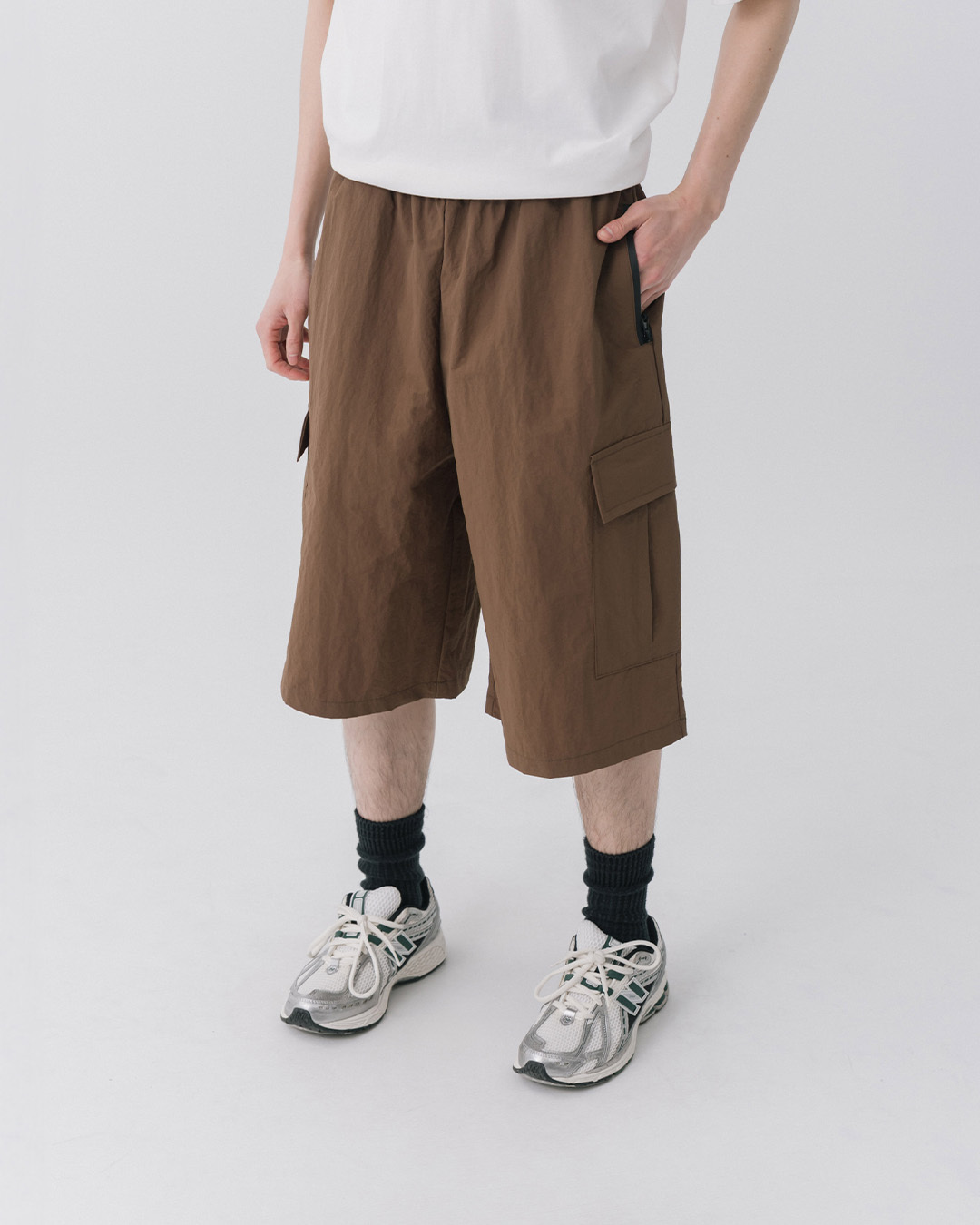 Water-repellent brush-on design five-point shorts, available in two colors.1/2/3【04130316】in stock+pre-order