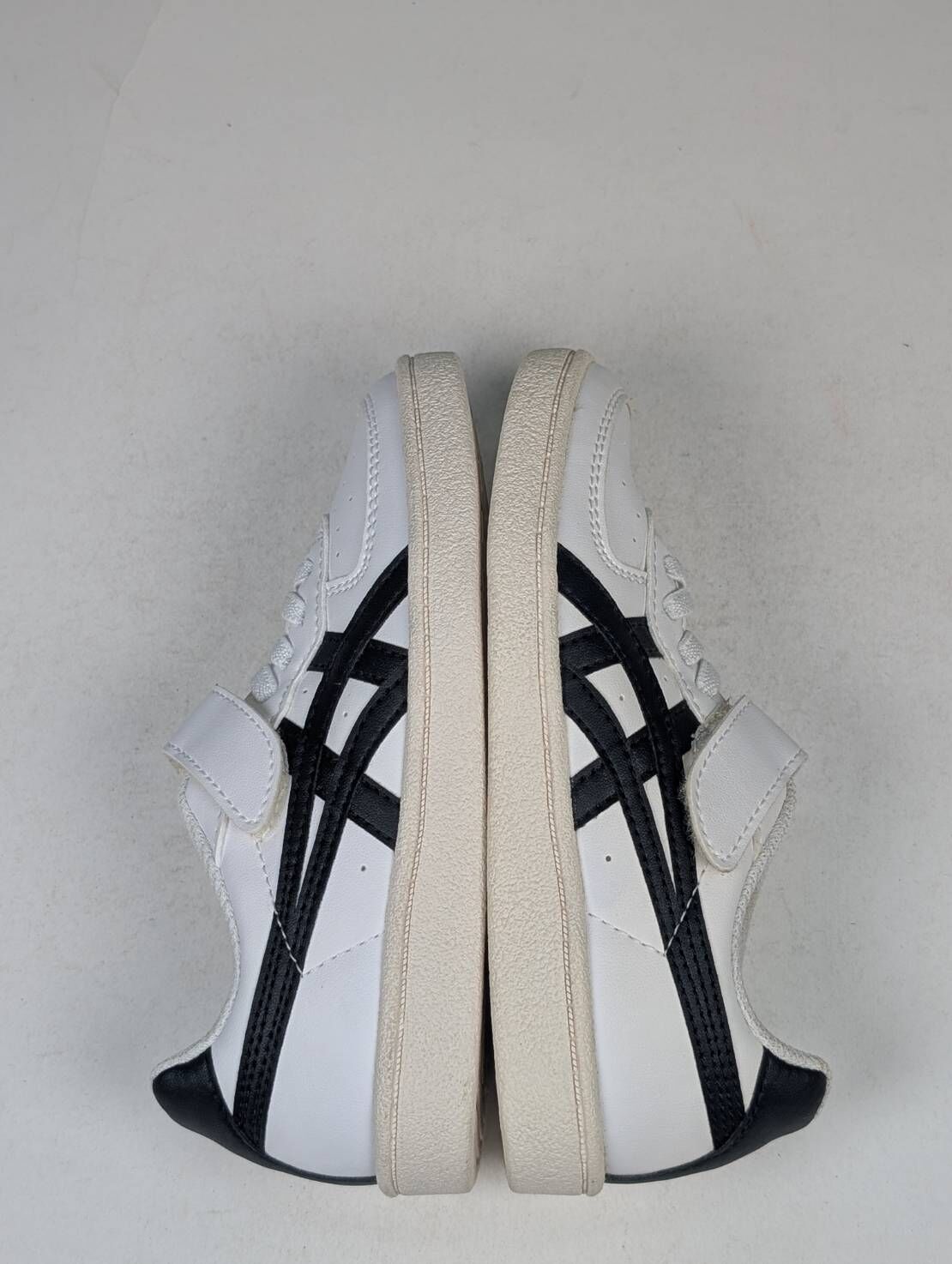 微瑕疵-左右腳明顯色差 1184A022-101 18.5CM OnitsukaTiger GSM PS 中童鞋 白黑